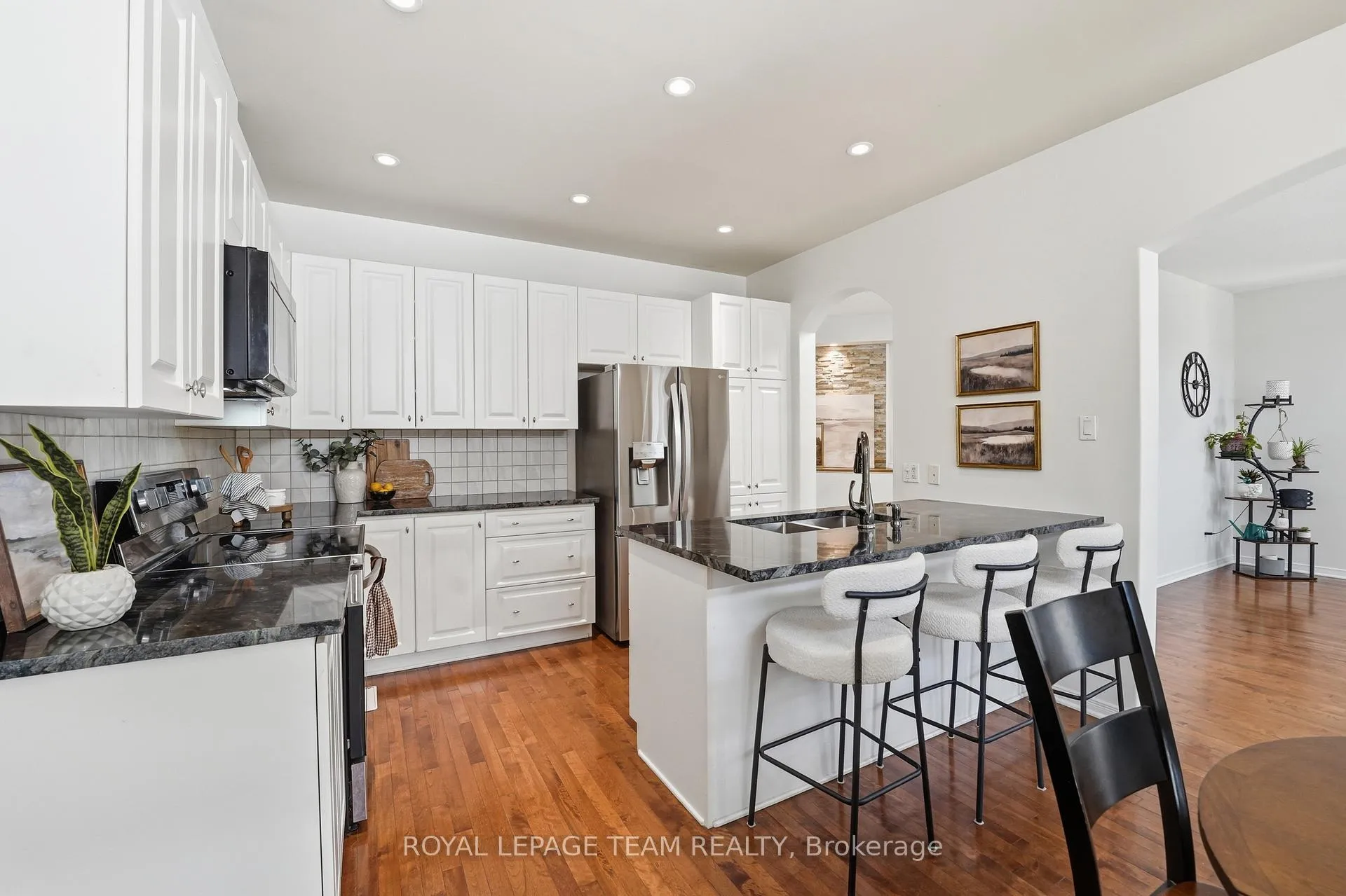 Photo 24 of 110 West Ridge Drive, Ottawa, Stittsville (Central) — HOMEH