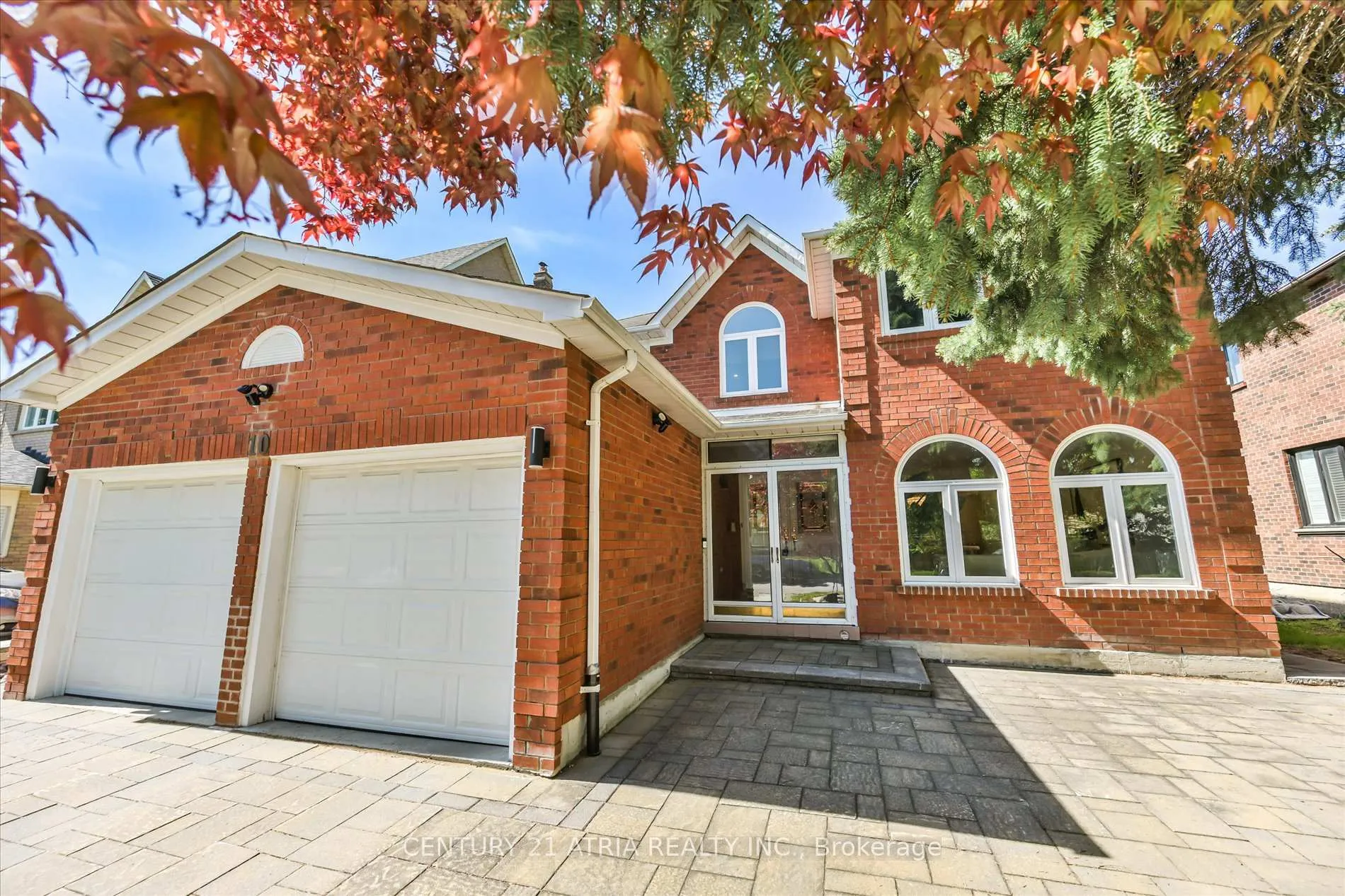 Photo 2 of 10 Morrison Crescent, Markham, Buttonville — HOMEH