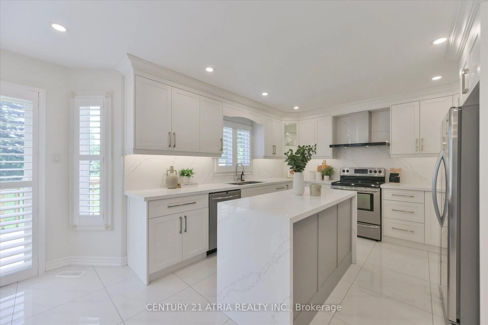 Photo 15 of 10 Morrison Crescent, Markham, Buttonville — HOMEH