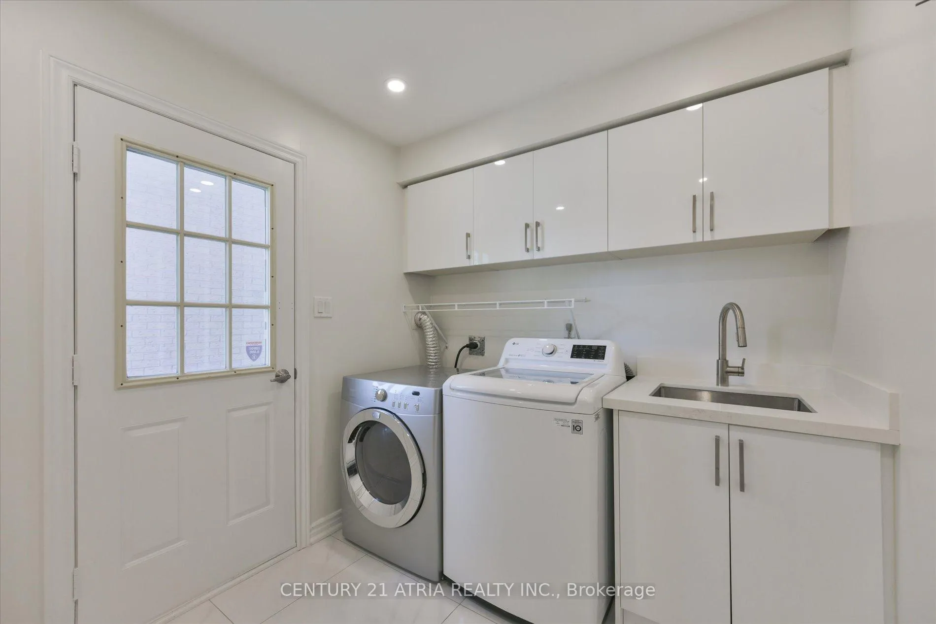 Photo 25 of 10 Morrison Crescent, Markham, Buttonville — HOMEH
