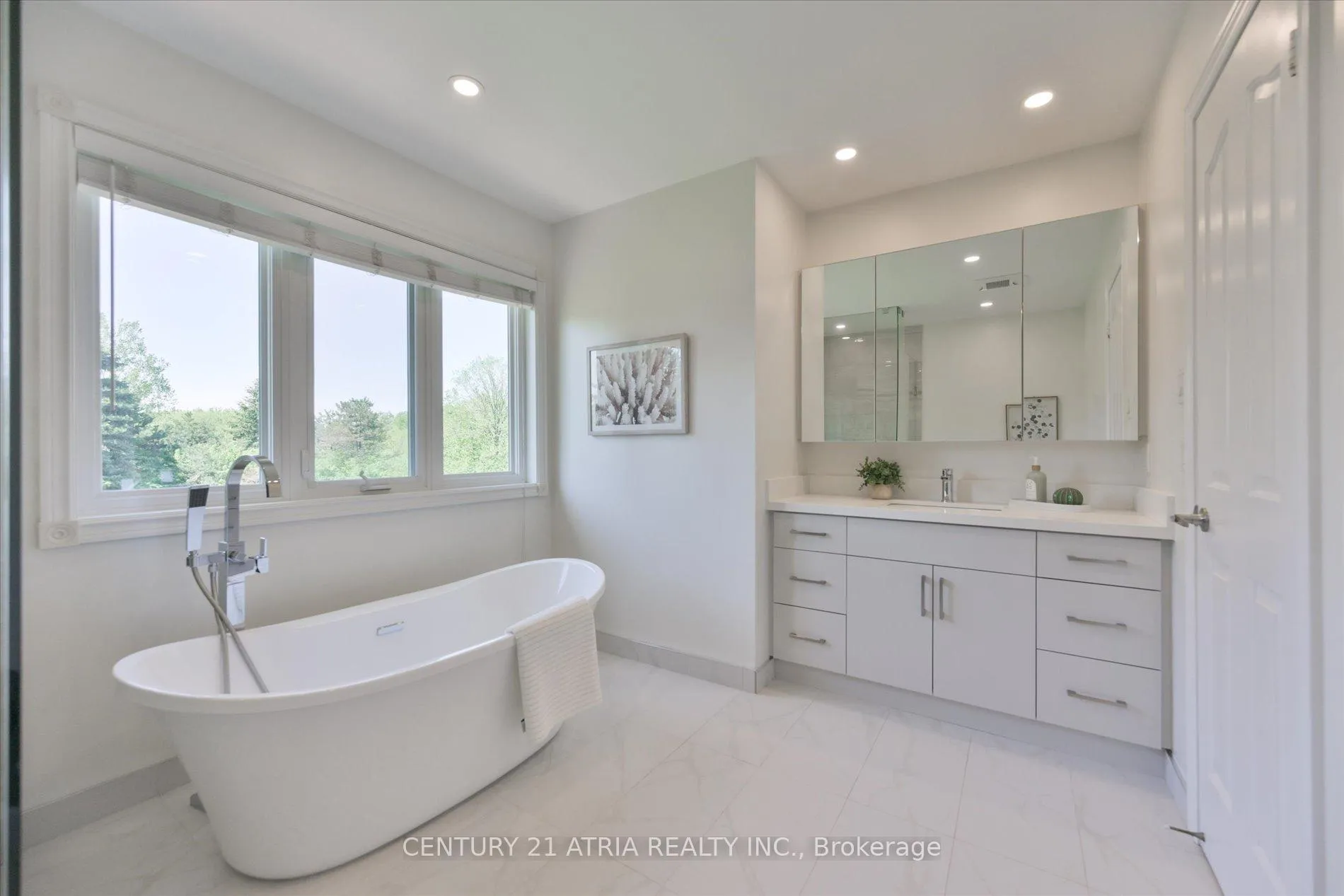 Photo 32 of 10 Morrison Crescent, Markham, Buttonville — HOMEH