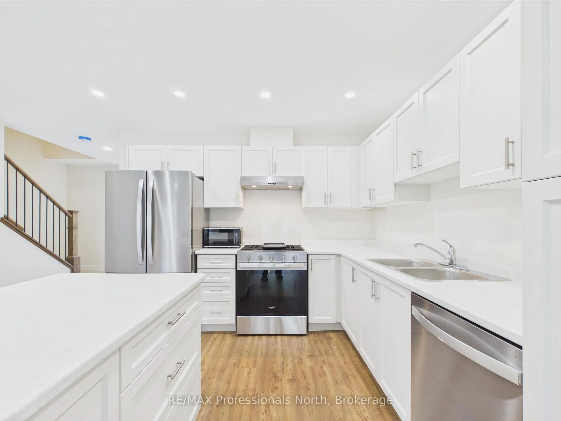 Photo 12 of 18 McConnell Crescent, Bracebridge, Macaulay — HOMEH