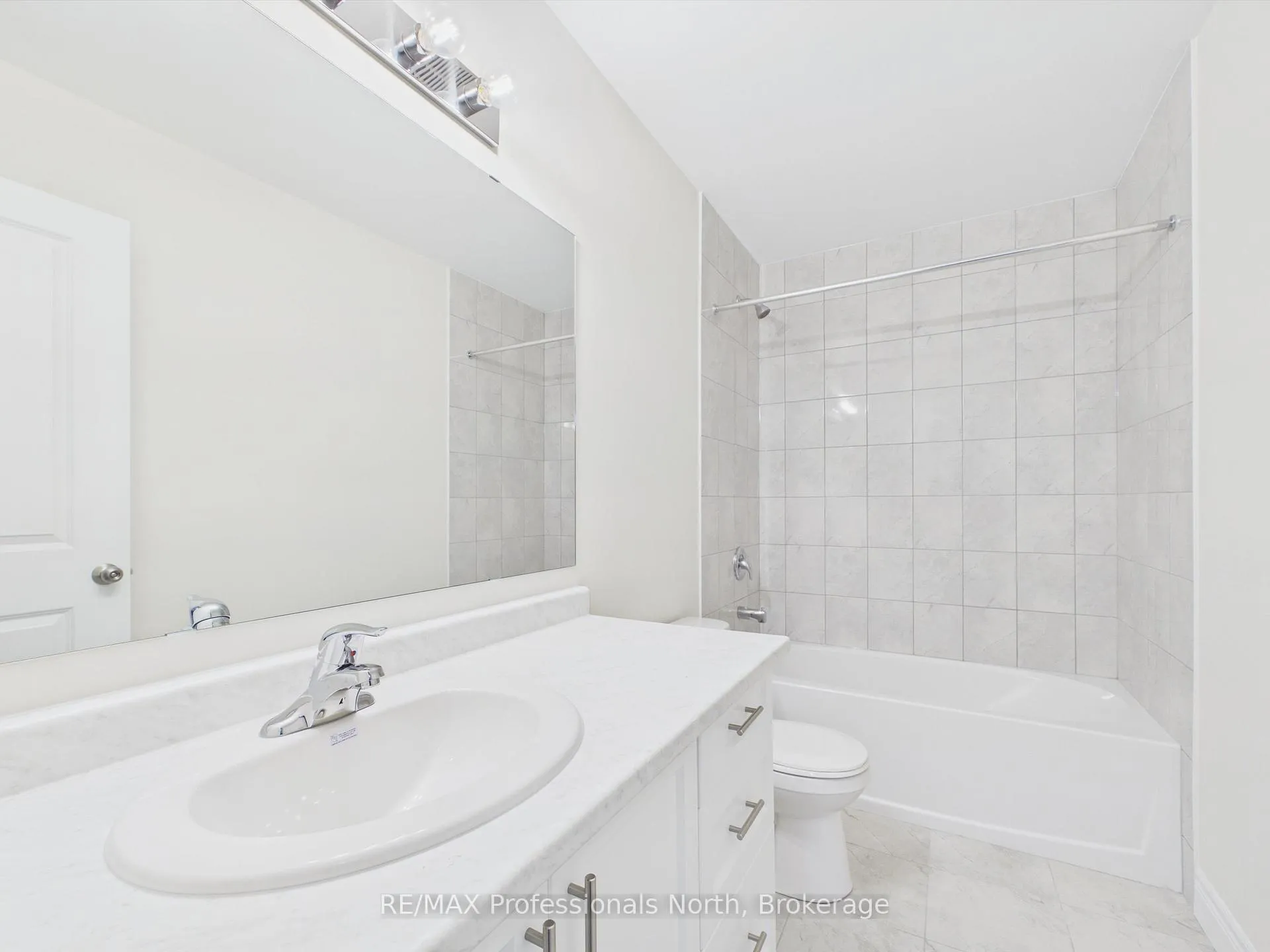 Photo 31 of 18 McConnell Crescent, Bracebridge, Macaulay — HOMEH
