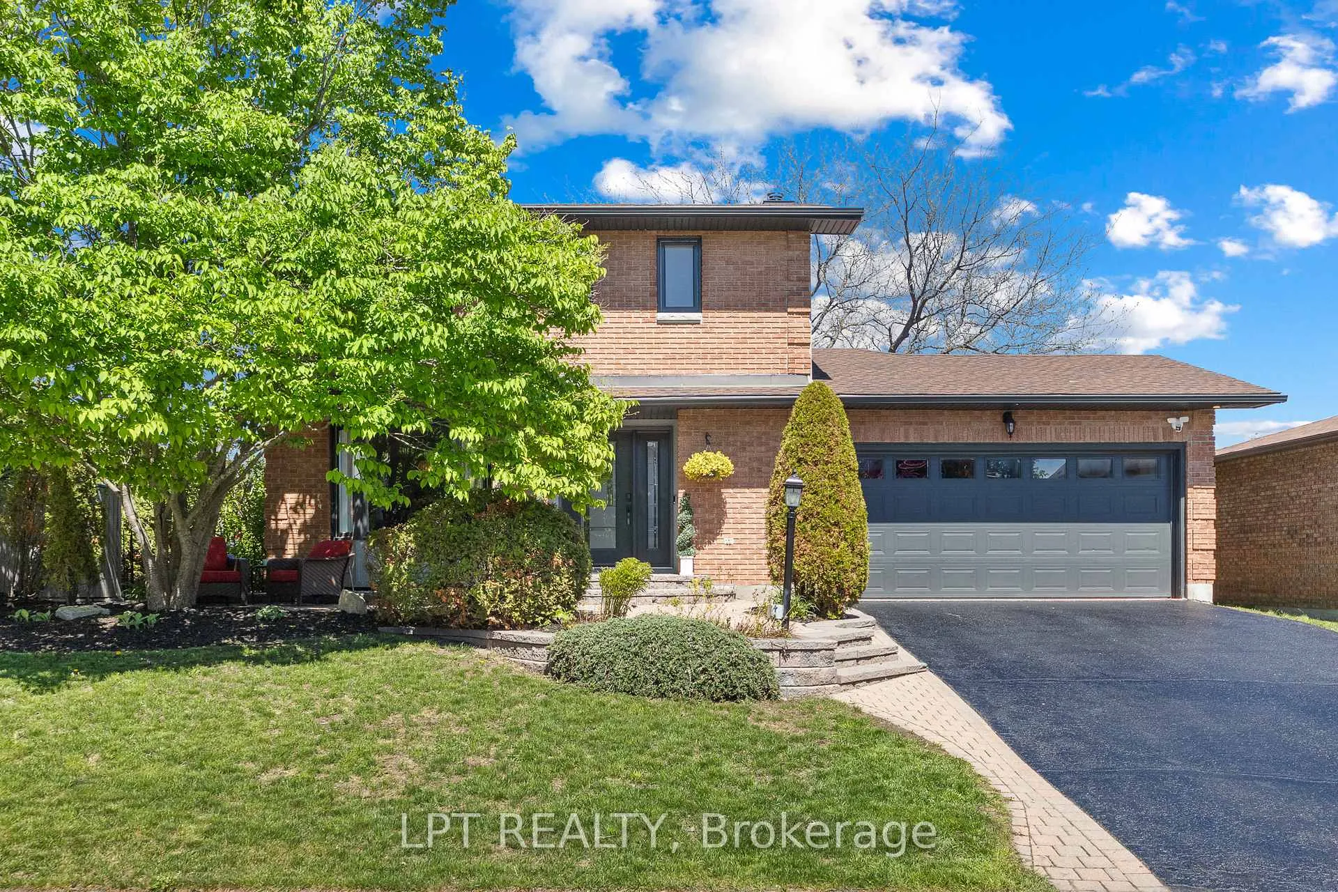 Front of 11 Elderwood Trail