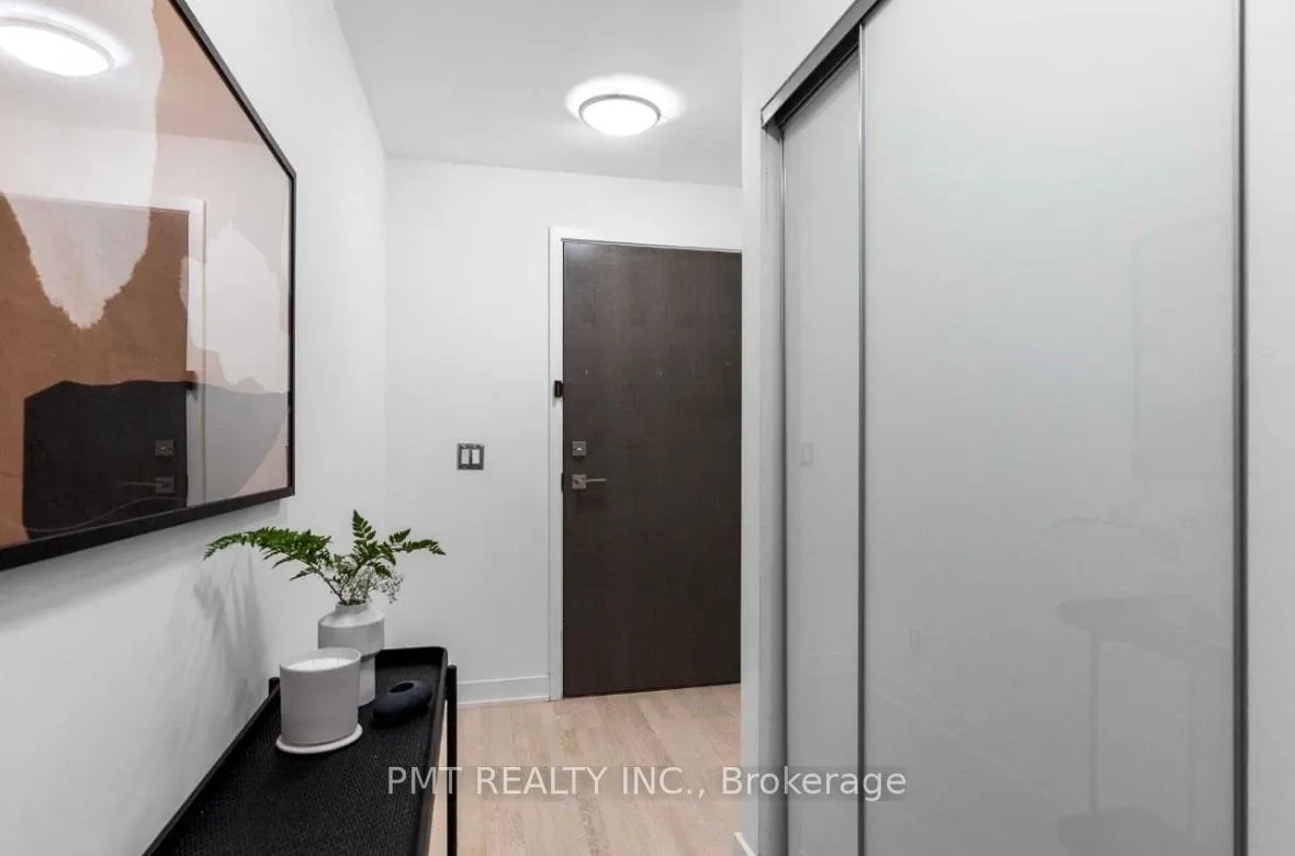 Photo 2 of Unit 201, 20 Gladstone Avenue, Toronto, Little Portugal — HOMEH