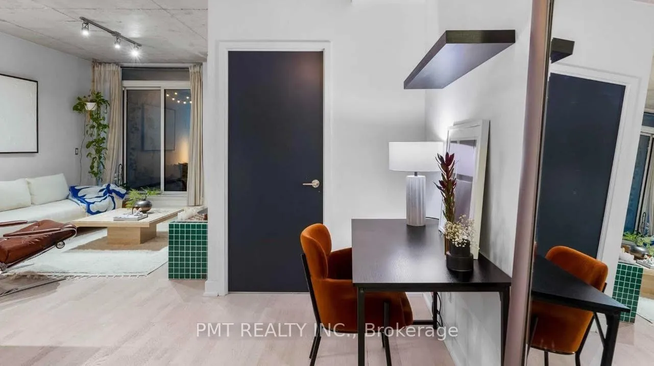 Photo 4 of Unit 201, 20 Gladstone Avenue, Toronto, Little Portugal — HOMEH