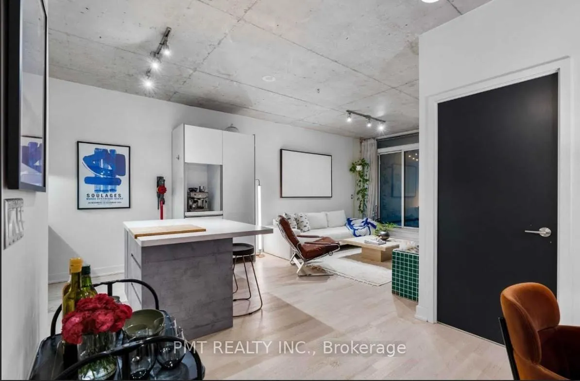 Photo 5 of Unit 201, 20 Gladstone Avenue, Toronto, Little Portugal — HOMEH