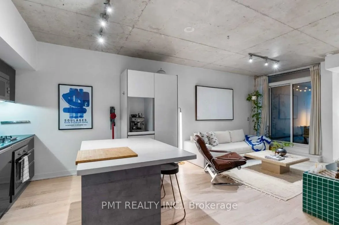 Photo 7 of Unit 201, 20 Gladstone Avenue, Toronto, Little Portugal — HOMEH