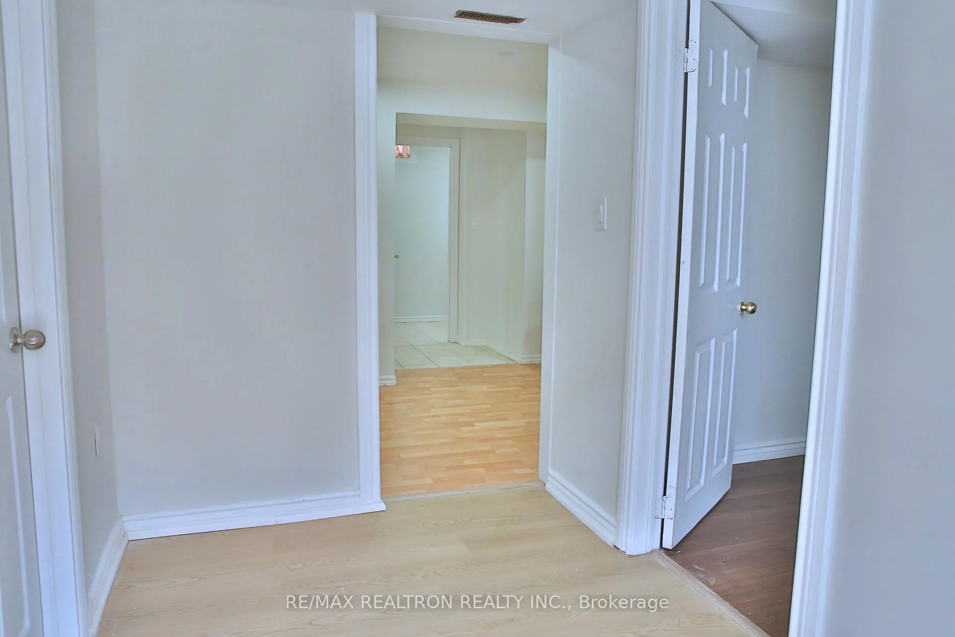 Photo 15 of Unit Bsmnt, 2 Lavery Trail, Scarborough, Highland Creek — HOMEH