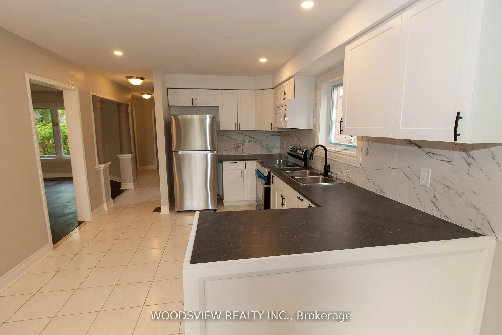 Photo 3 of 52 Rush Road, Aurora, Bayview Wellington — HOMEH