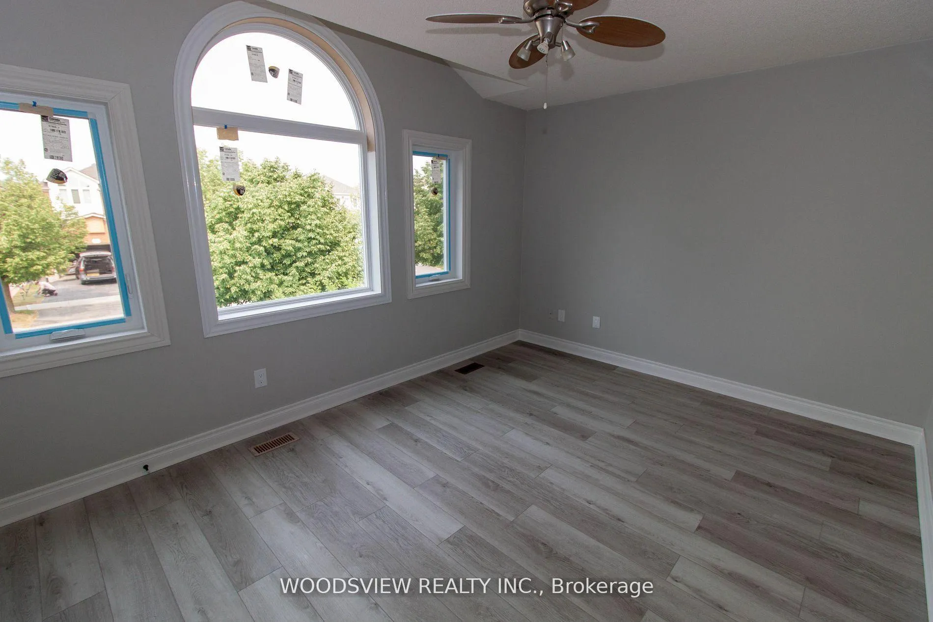 Photo 9 of 52 Rush Road, Aurora, Bayview Wellington — HOMEH