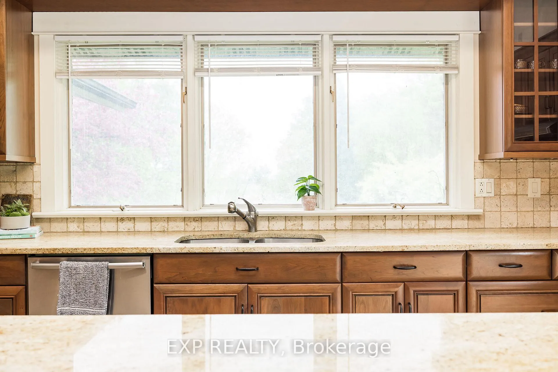 Photo 15 of 4958 Carp Road, Ottawa, Fitzroy Ward (South East) — HOMEH