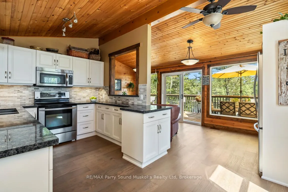 Photo 23 of 13 Peninsula Shores Road E, McDougall — HOMEH