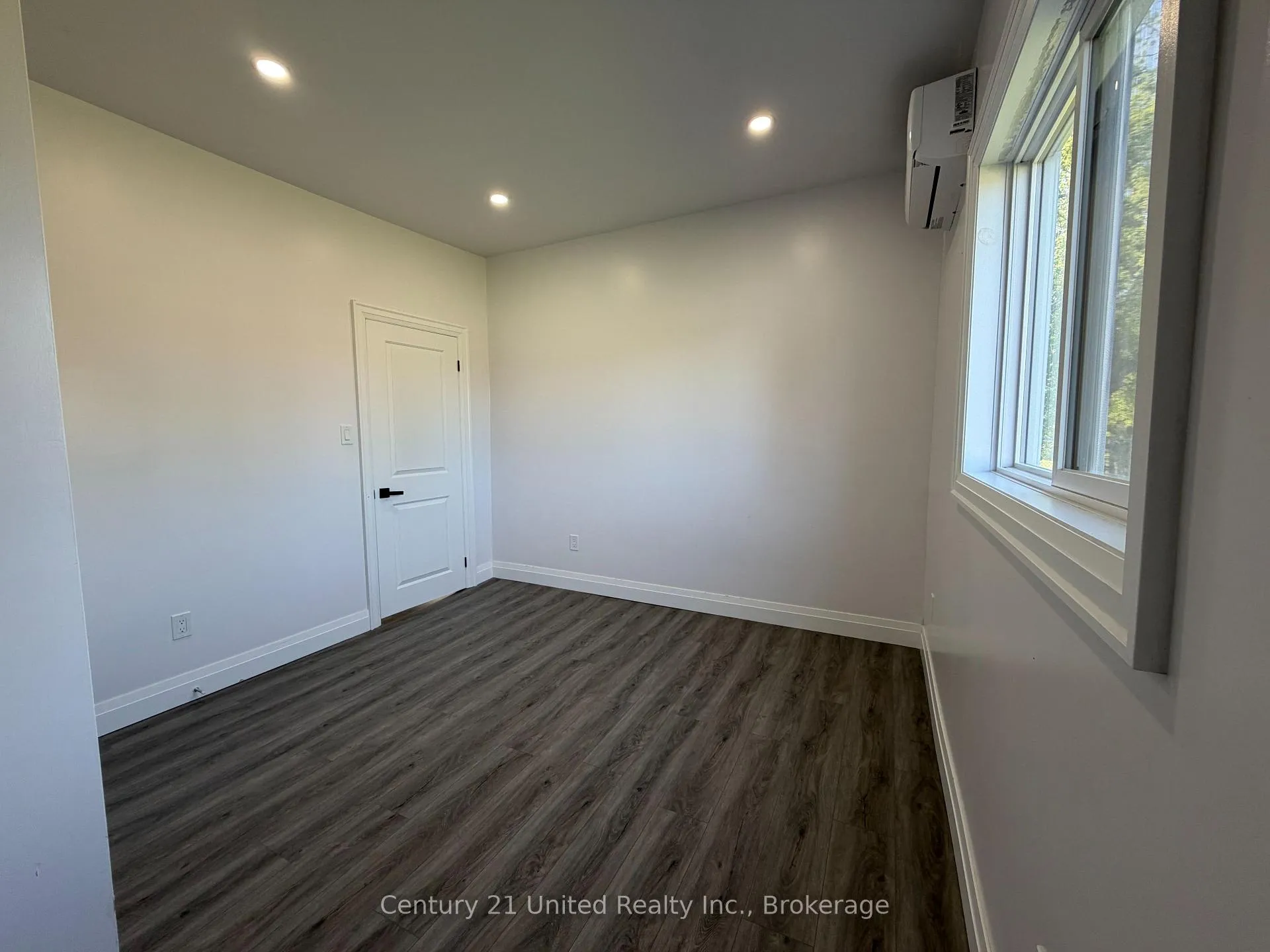 Photo 11 of Unit A, 825 Cameron Street, Peterborough, Otonabee Ward 1 — HOMEH