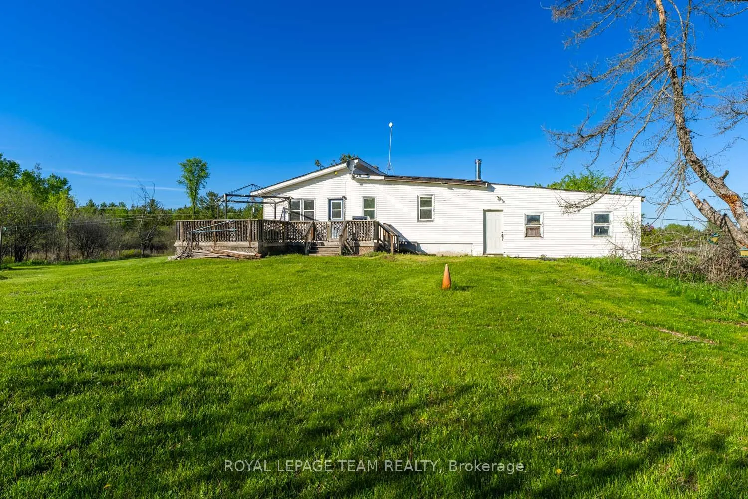 Photo 13 of 663 Beavertail Road, Ottawa, Huntley Ward (South West) — HOMEH