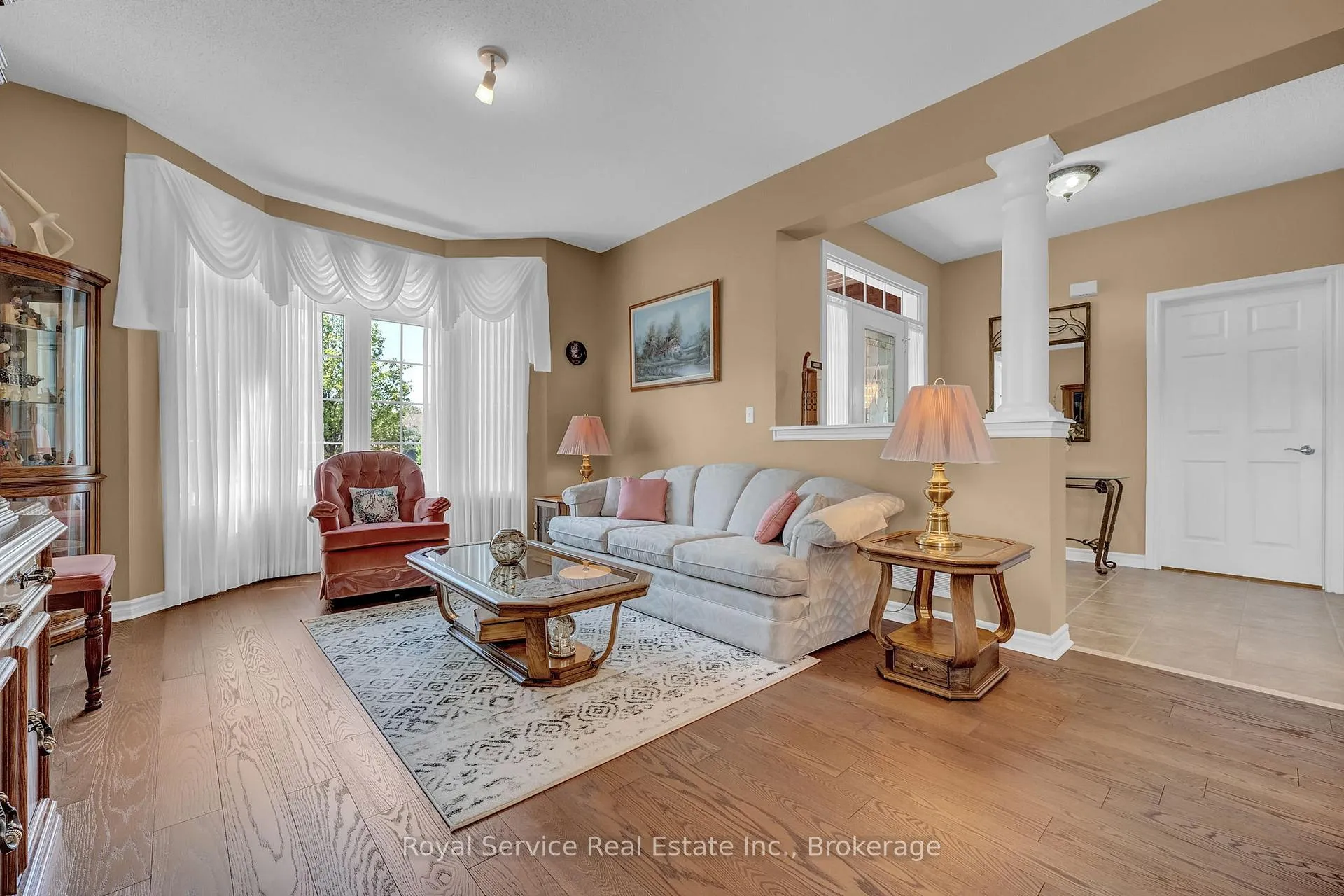 Photo 10 of 18 Dolan Court, Clarington, Bowmanville — HOMEH
