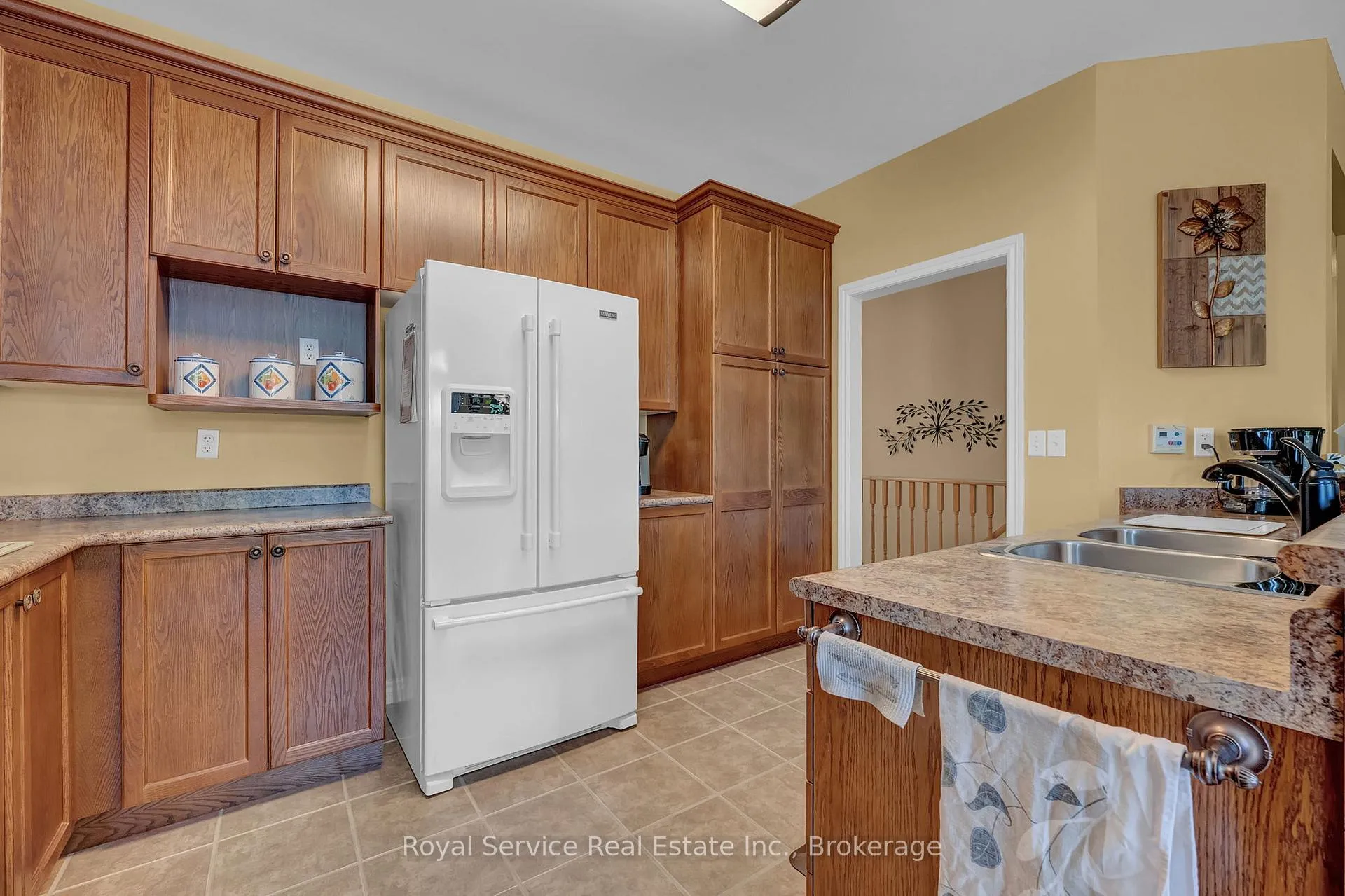 Photo 16 of 18 Dolan Court, Clarington, Bowmanville — HOMEH