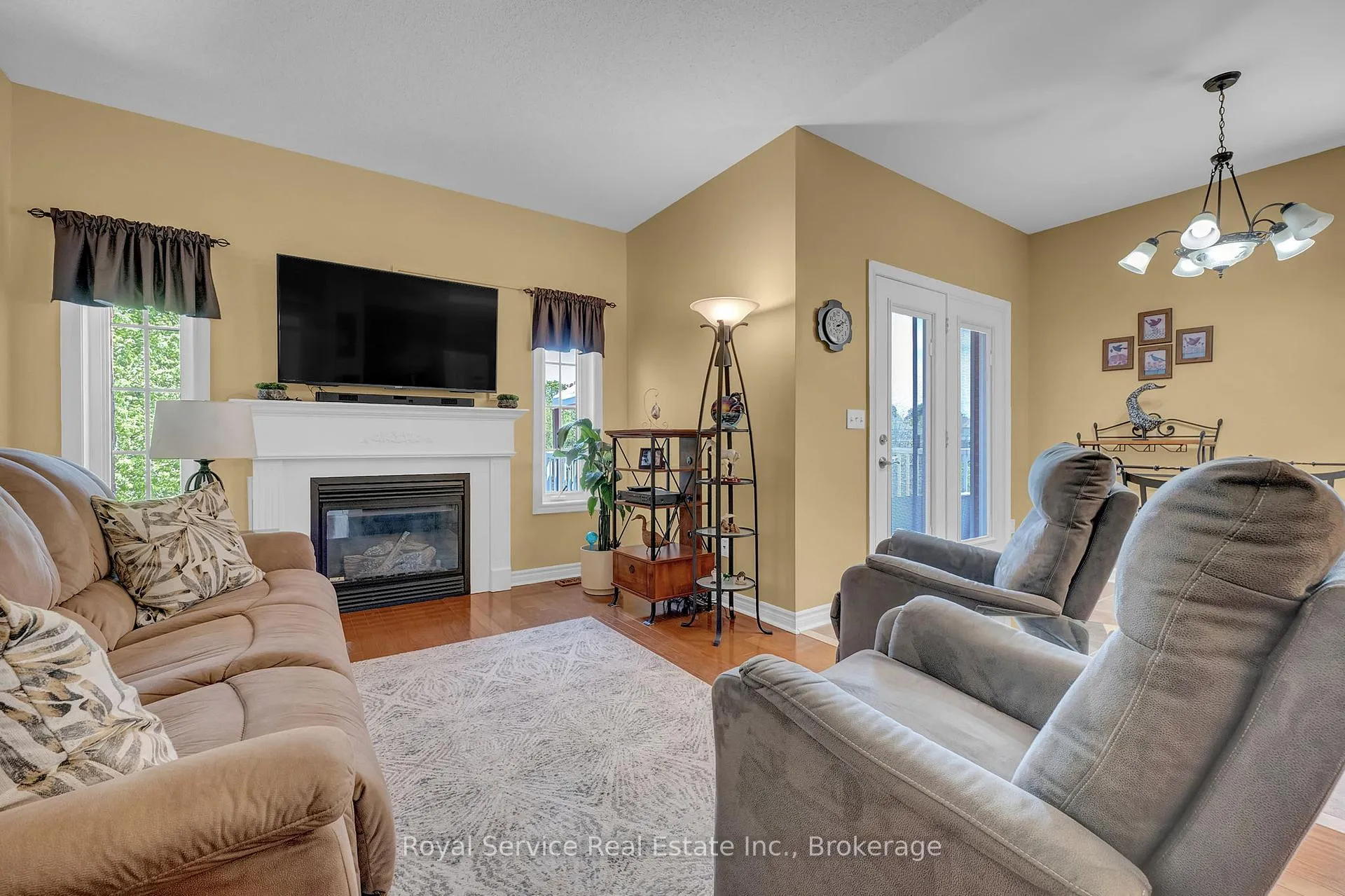 Photo 20 of 18 Dolan Court, Clarington, Bowmanville — HOMEH