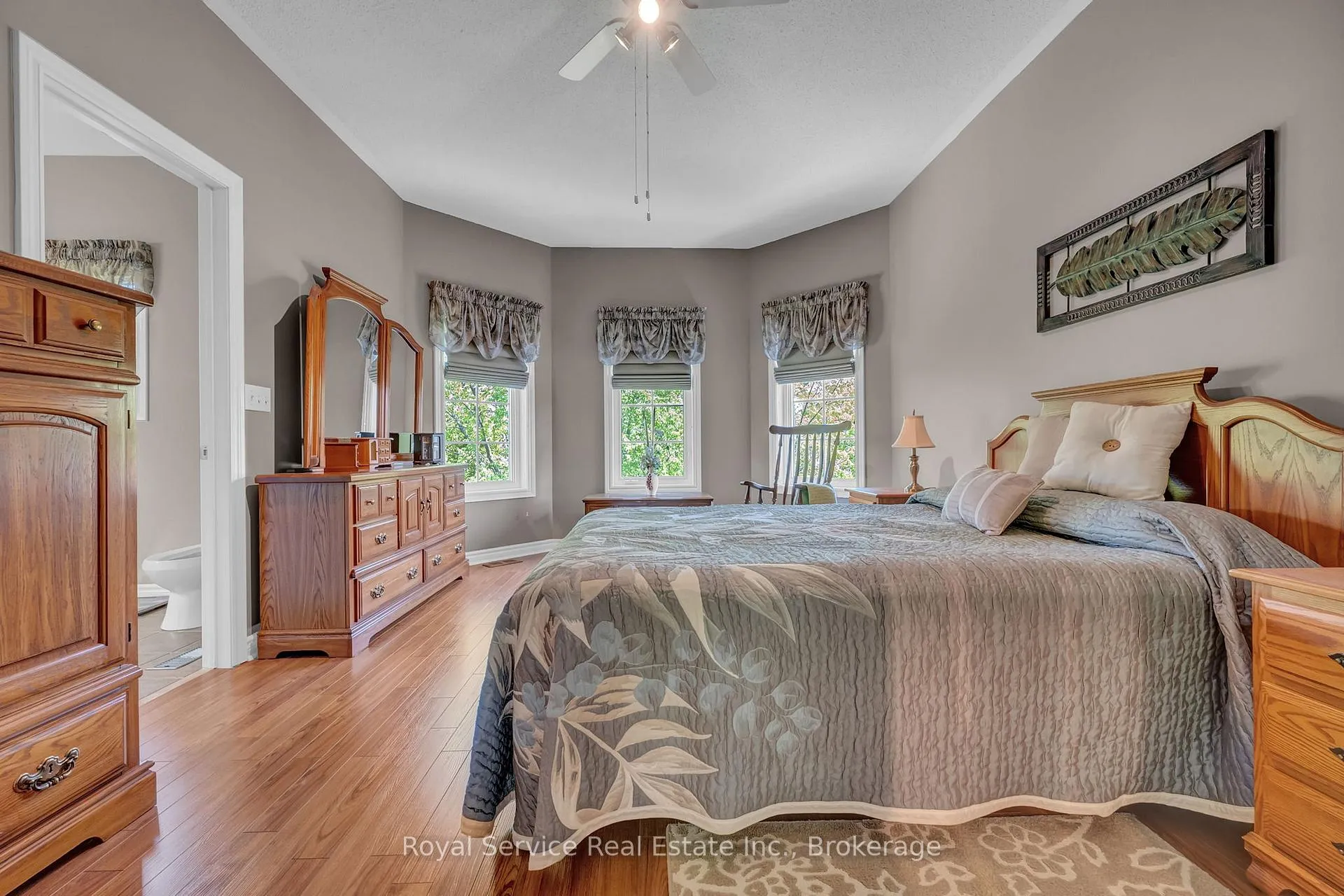 Photo 21 of 18 Dolan Court, Clarington, Bowmanville — HOMEH