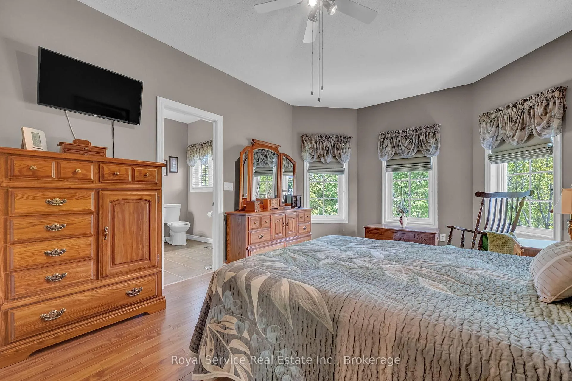 Photo 22 of 18 Dolan Court, Clarington, Bowmanville — HOMEH
