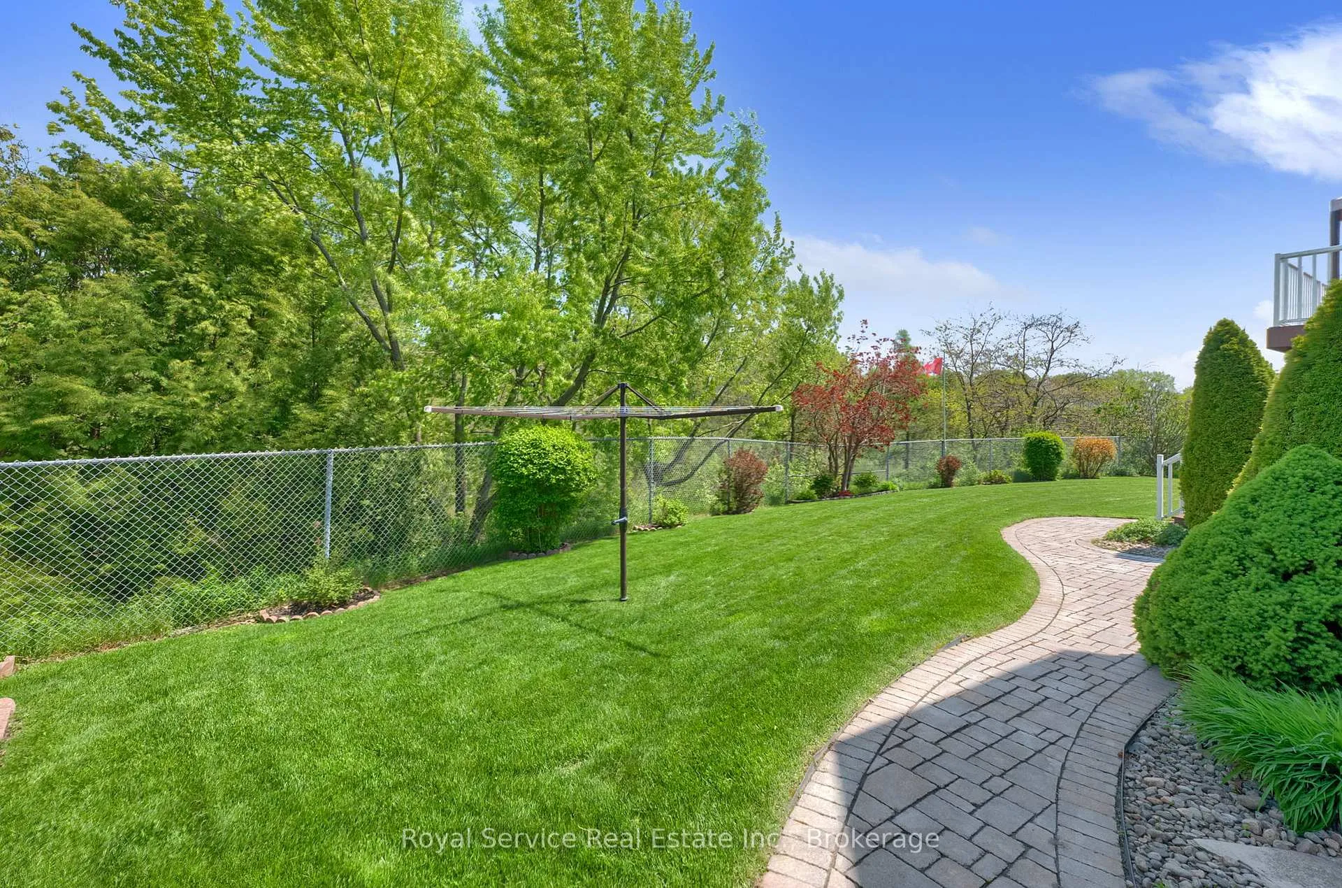 Photo 46 of 18 Dolan Court, Clarington, Bowmanville — HOMEH