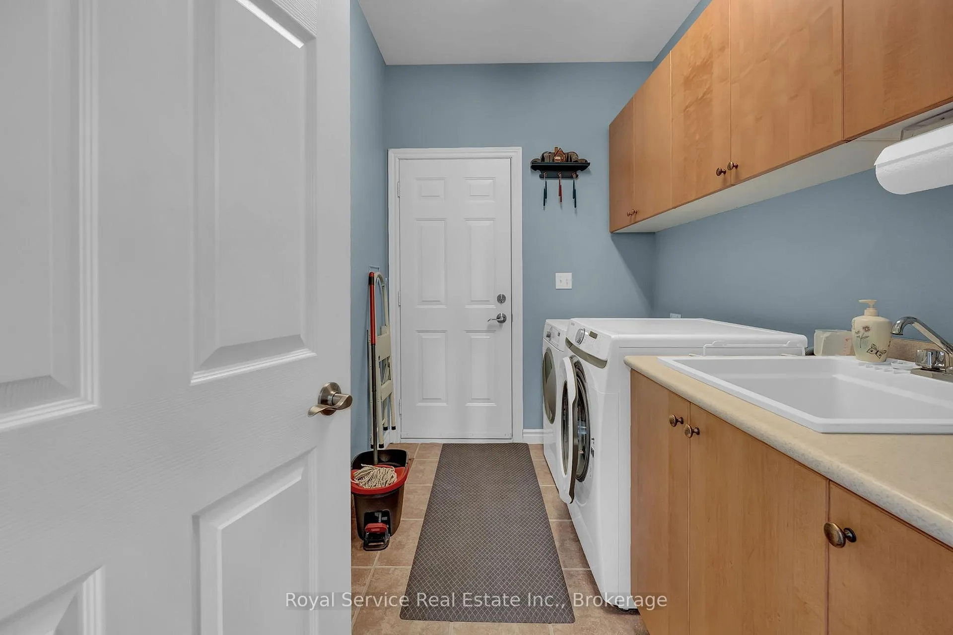 Photo 49 of 18 Dolan Court, Clarington, Bowmanville — HOMEH