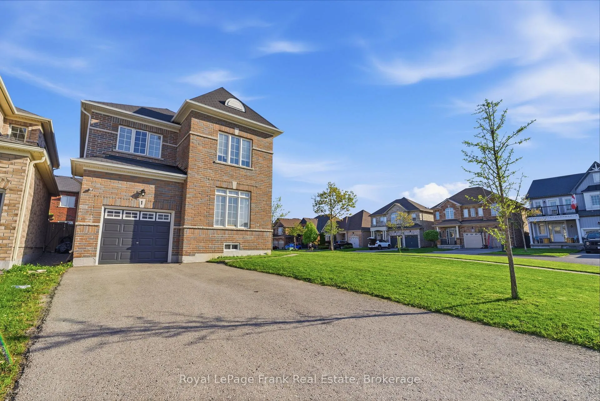 Photo 3 of 1 Gomme Avenue, Clarington, Newcastle — HOMEH