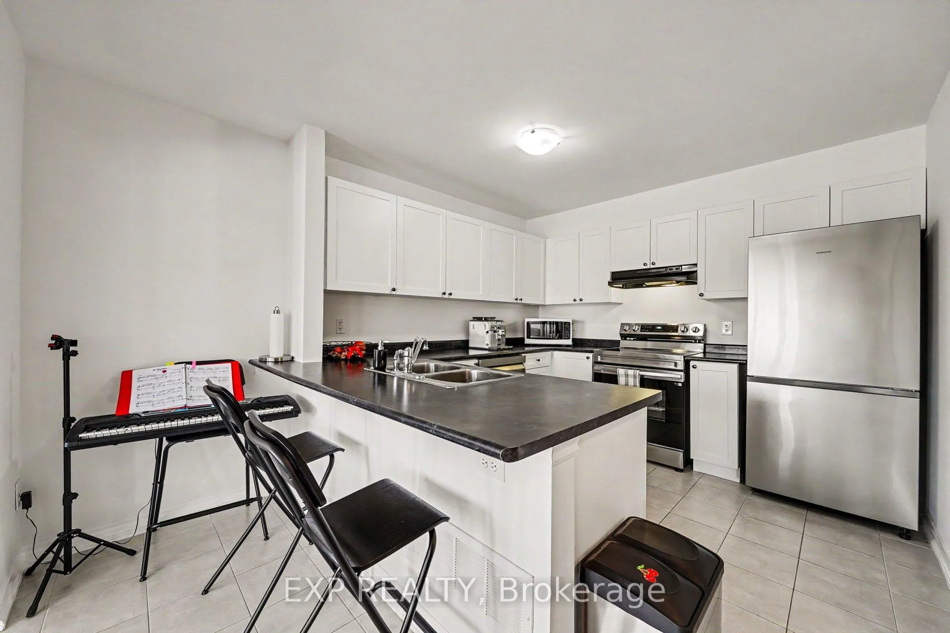 Photo 12 of 2433 Nutgrove Avenue, Ottawa, Barrhaven - Half Moon Bay — HOMEH