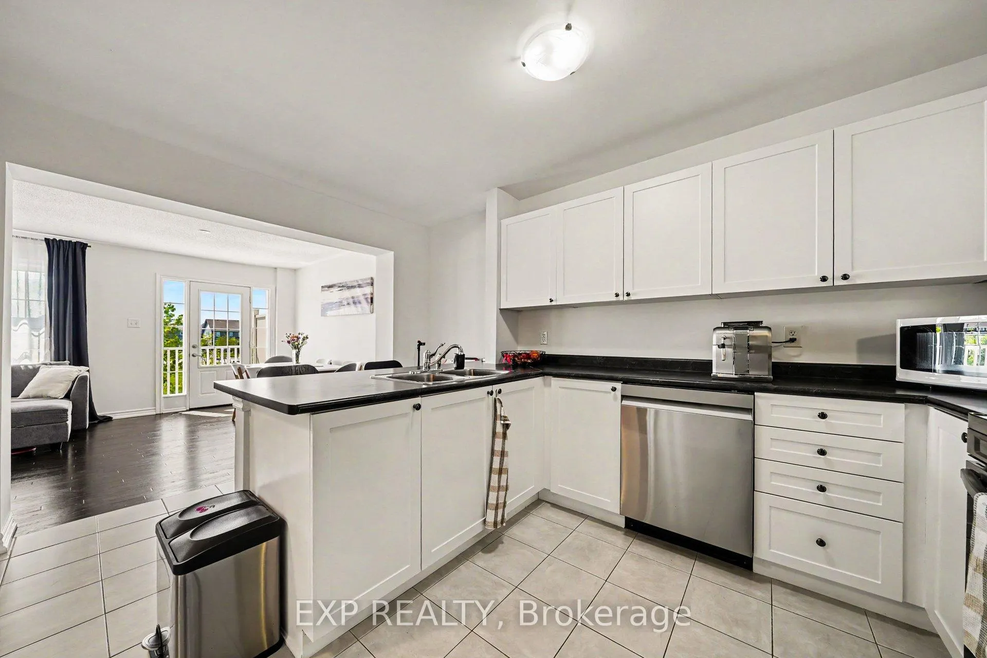 Photo 14 of 2433 Nutgrove Avenue, Ottawa, Barrhaven - Half Moon Bay — HOMEH