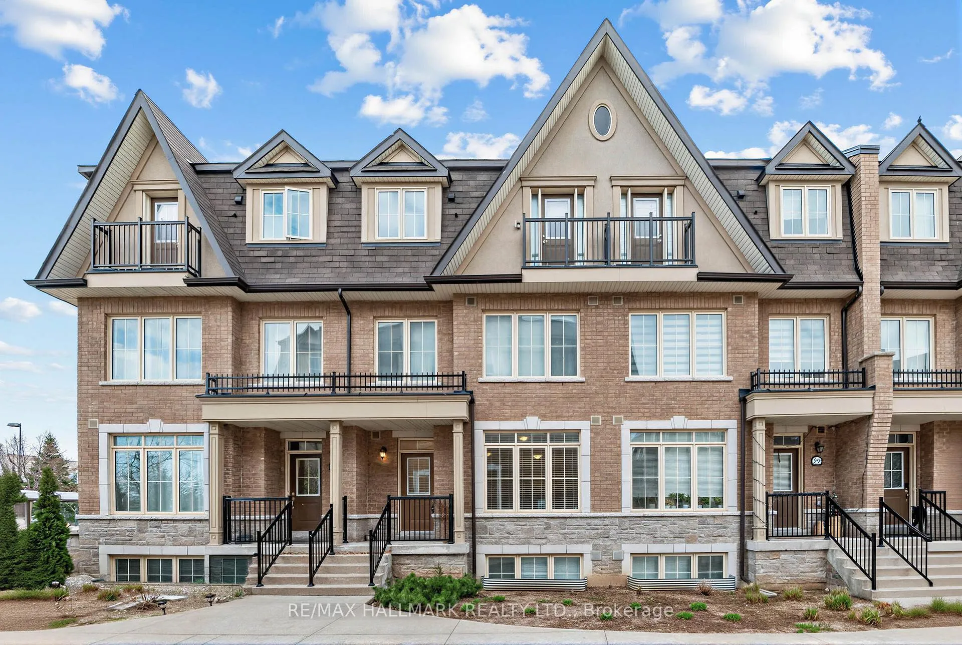 Photo 1 of Unit 25, 181 Parktree Drive, Vaughan, Maple — HOMEH
