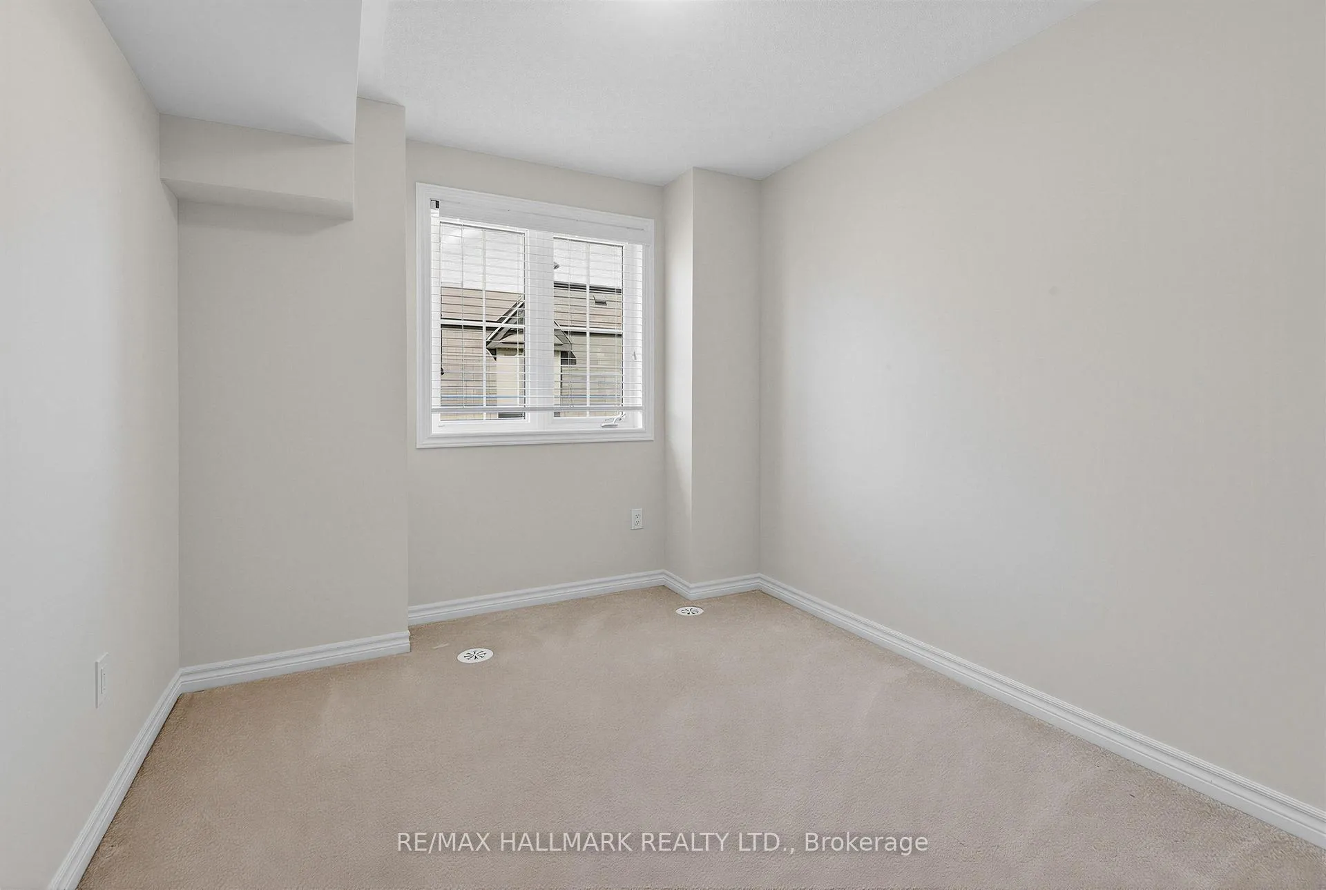 Photo 8 of Unit 25, 181 Parktree Drive, Vaughan, Maple — HOMEH