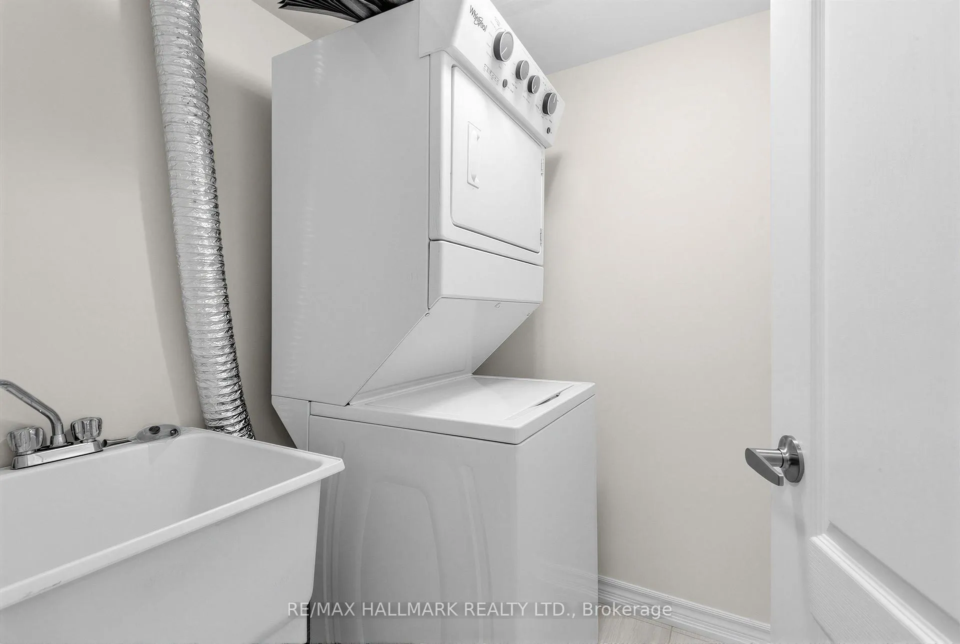 Photo 11 of Unit 25, 181 Parktree Drive, Vaughan, Maple — HOMEH