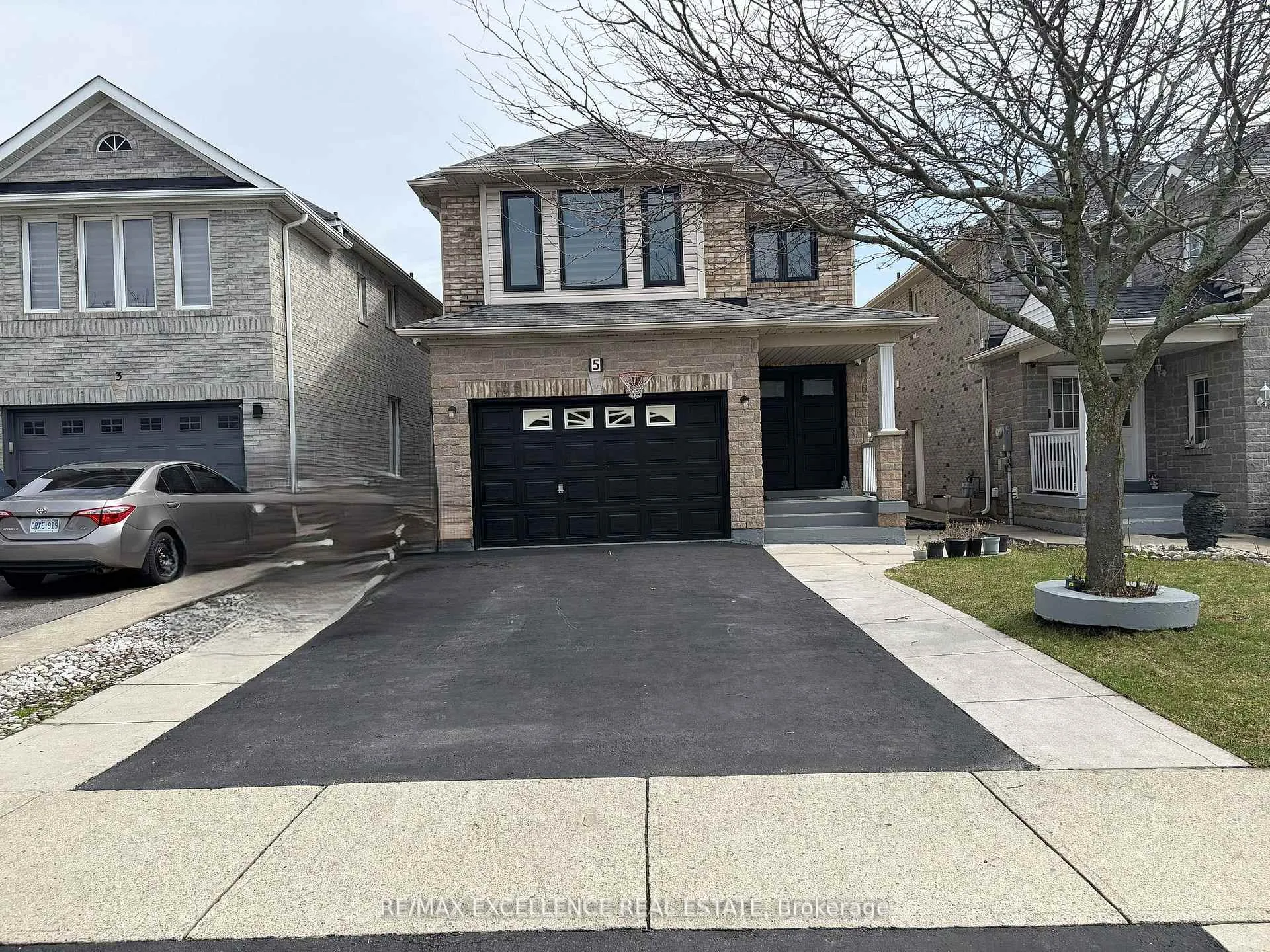 Photo 2 of 5 Wildsky Road, Brampton, Fletcher's Creek South — HOMEH