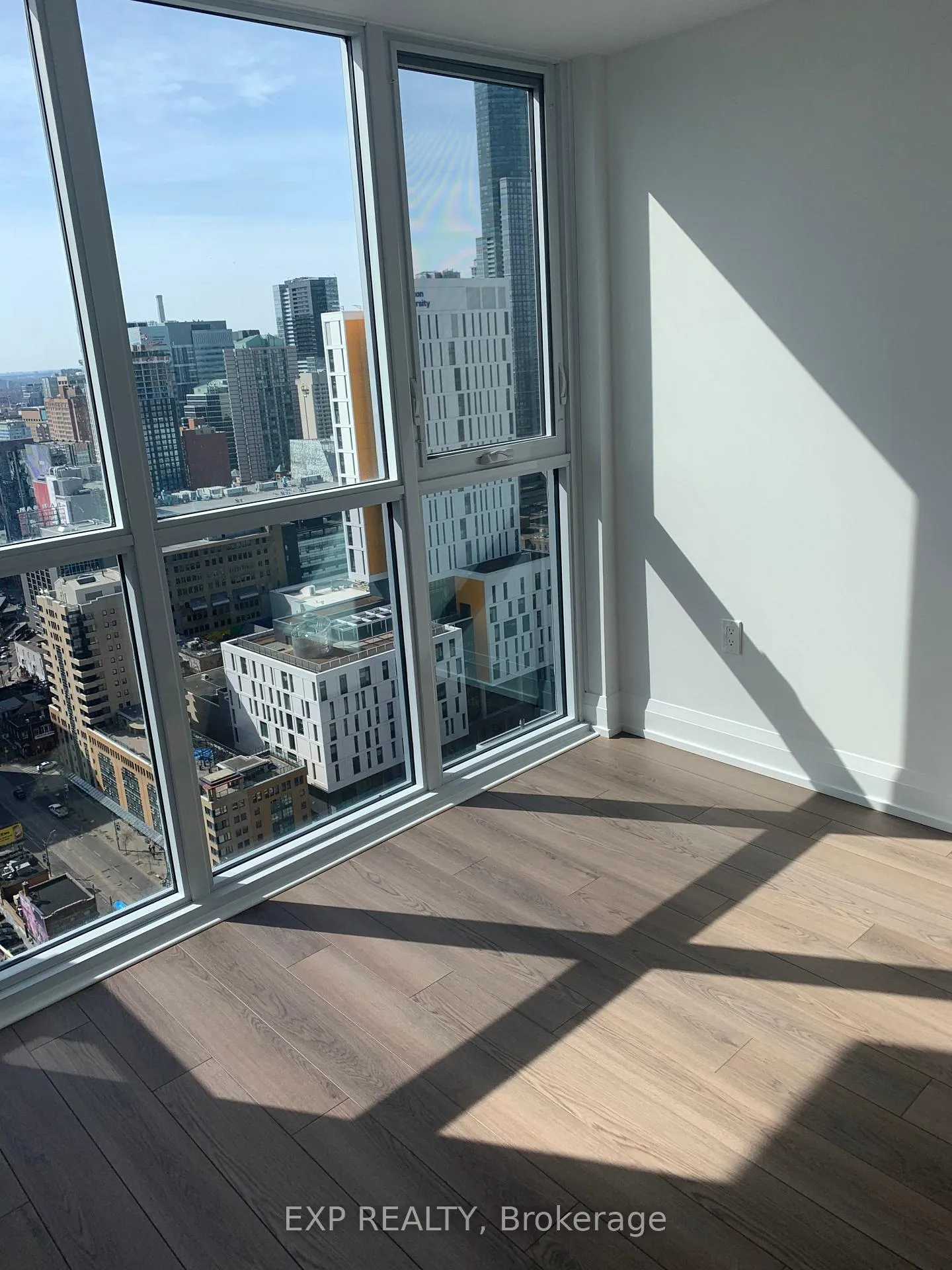 Photo 8 of Unit 3307, 77 Mutual Street, Toronto, Church-Yonge Corridor — HOMEH