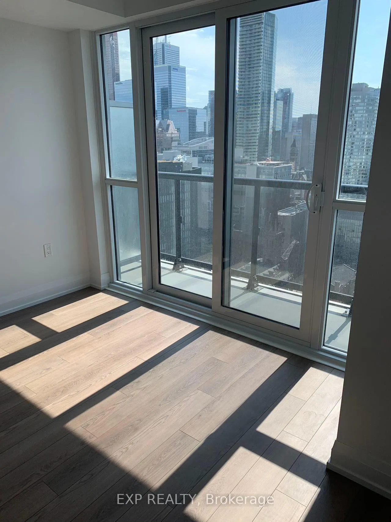 Photo 11 of Unit 3307, 77 Mutual Street, Toronto, Church-Yonge Corridor — HOMEH