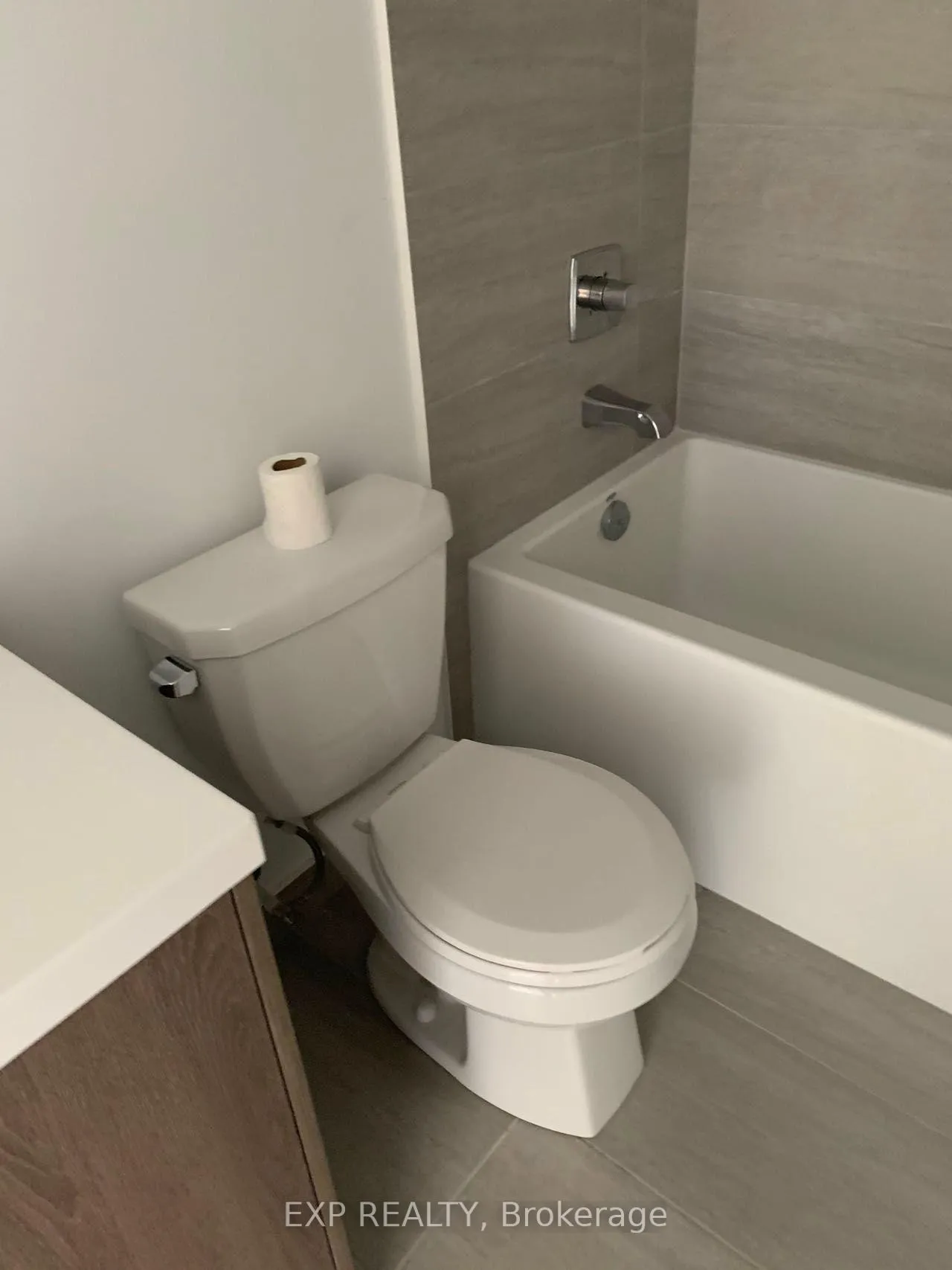 Photo 15 of Unit 3307, 77 Mutual Street, Toronto, Church-Yonge Corridor — HOMEH