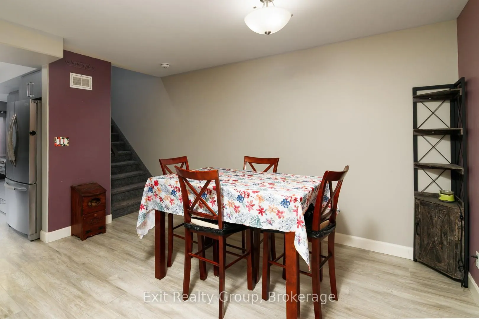 Photo 3 of 7 Dewal Place, Belleville, Belleville Ward — HOMEH