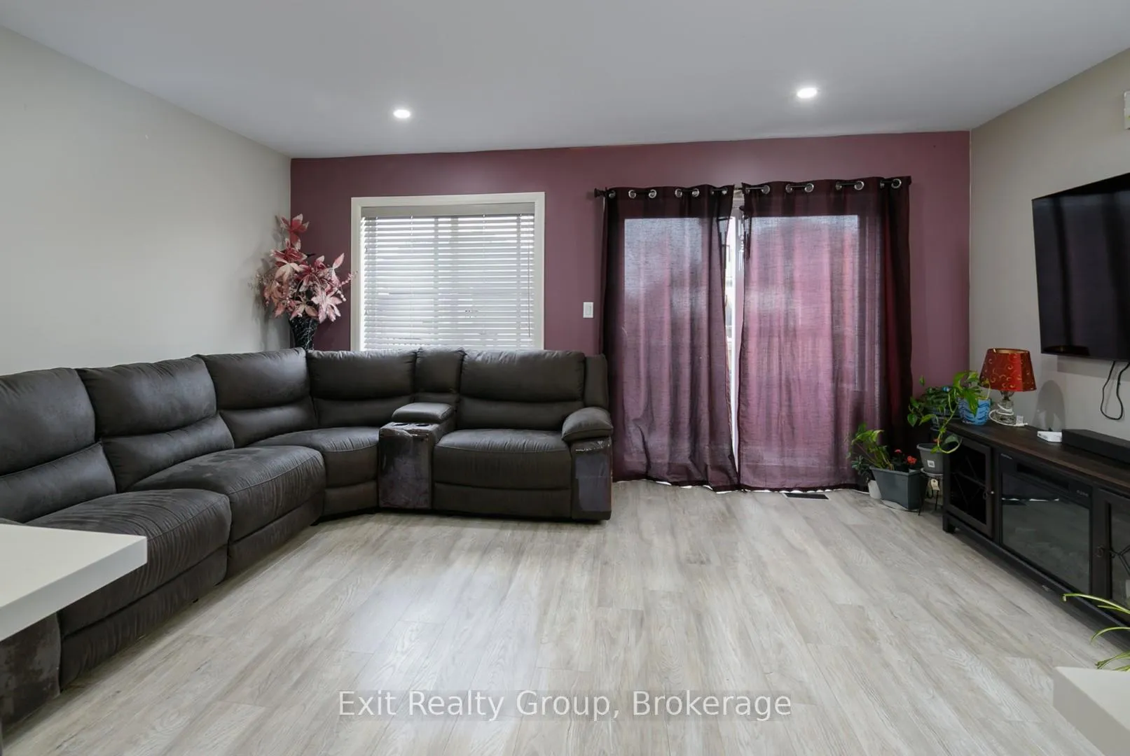 Photo 7 of 7 Dewal Place, Belleville, Belleville Ward — HOMEH