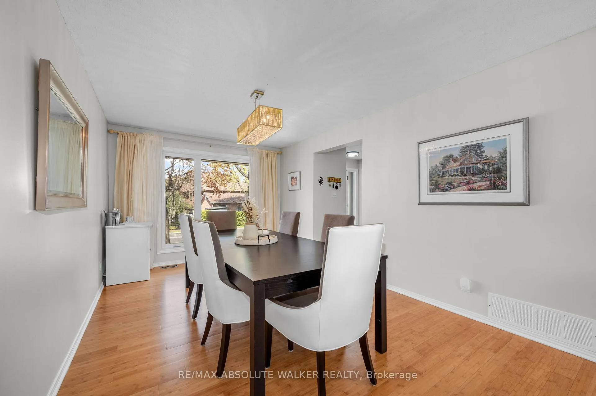 Photo 8 of 108 Plover Lane, Ottawa, Lincoln Heights — HOMEH