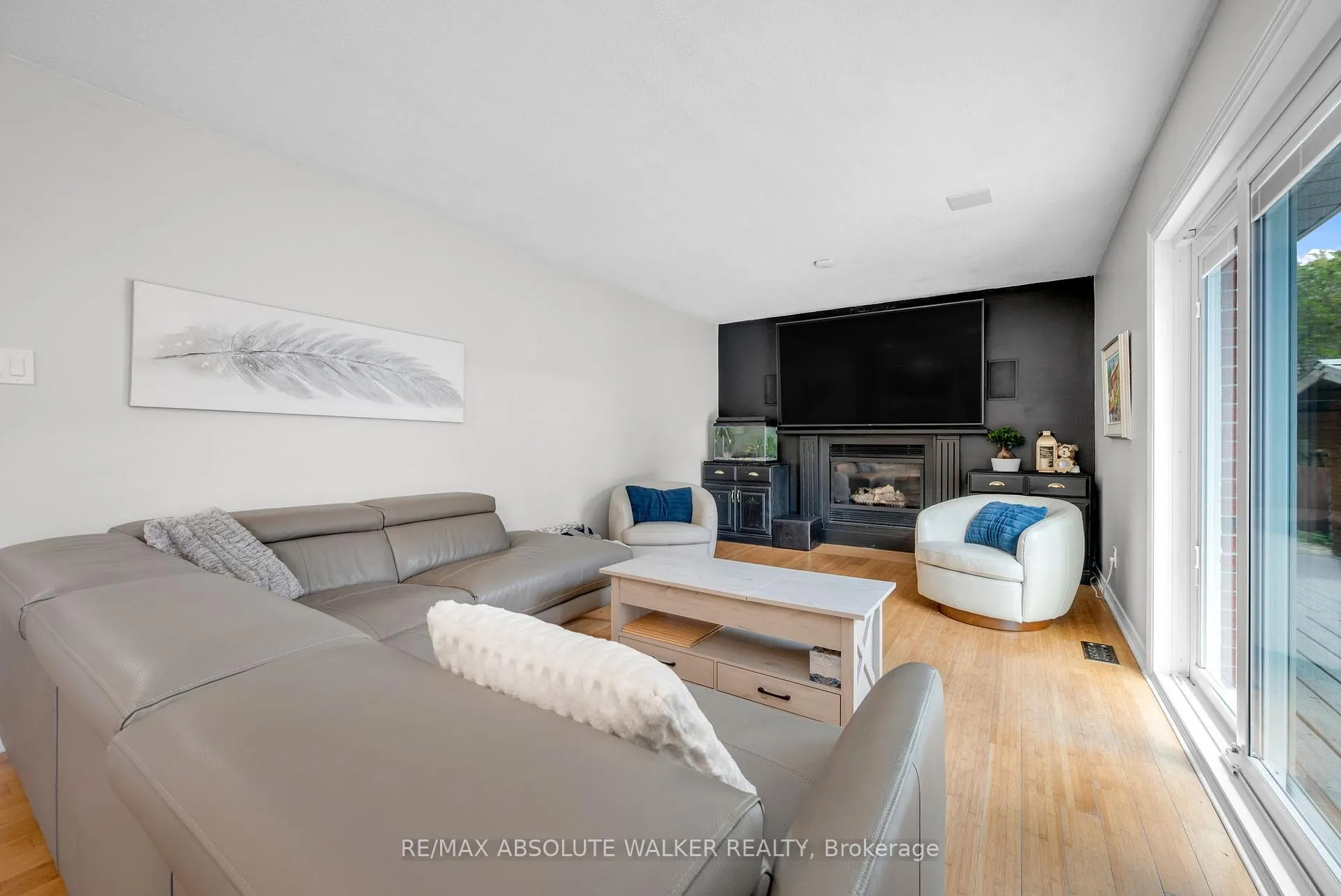 Photo 19 of 108 Plover Lane, Ottawa, Lincoln Heights — HOMEH