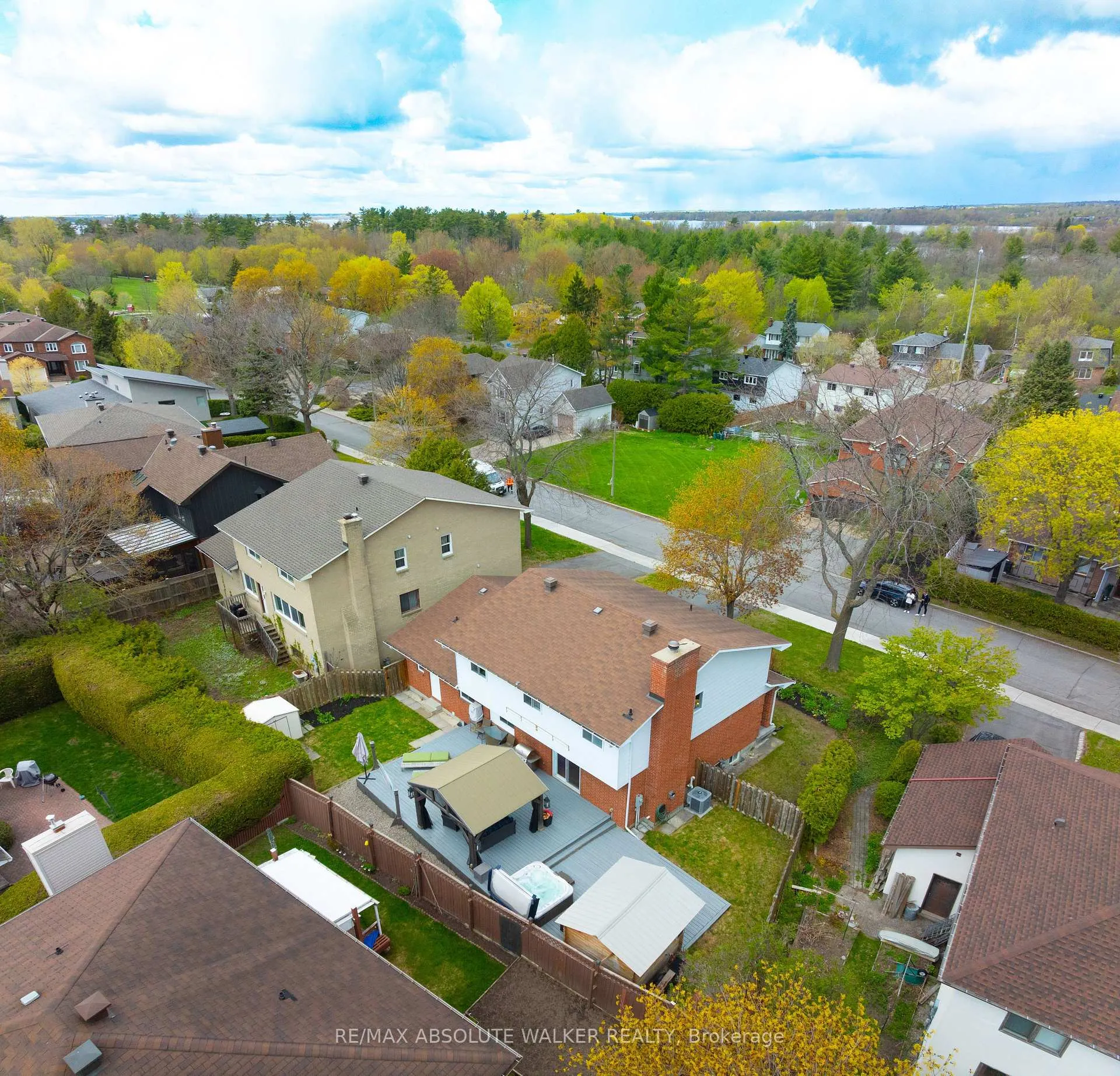 Photo 48 of 108 Plover Lane, Ottawa, Lincoln Heights — HOMEH