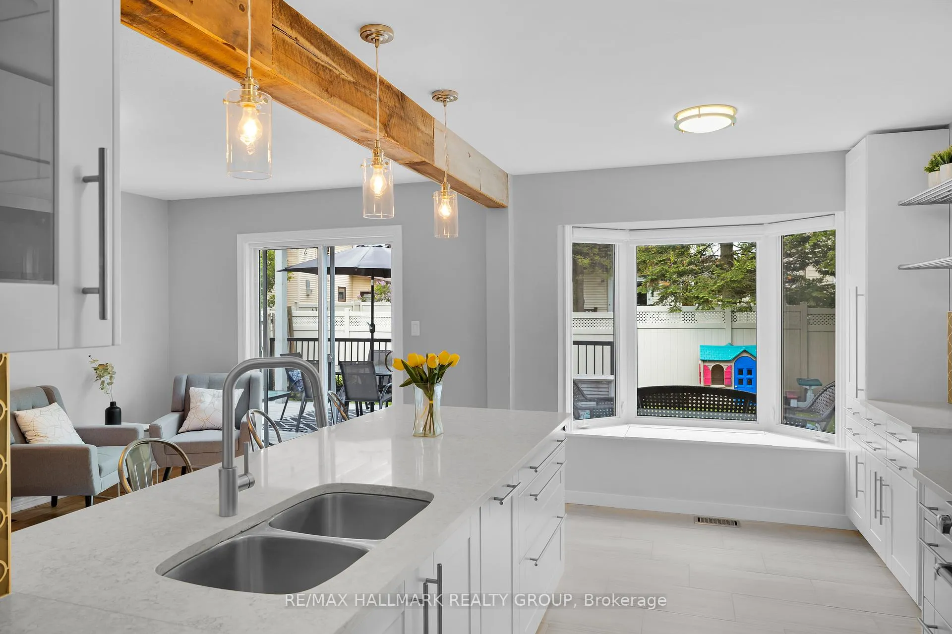 Photo 14 of 1089 Chablis Park, Ottawa, Convent Glen — HOMEH