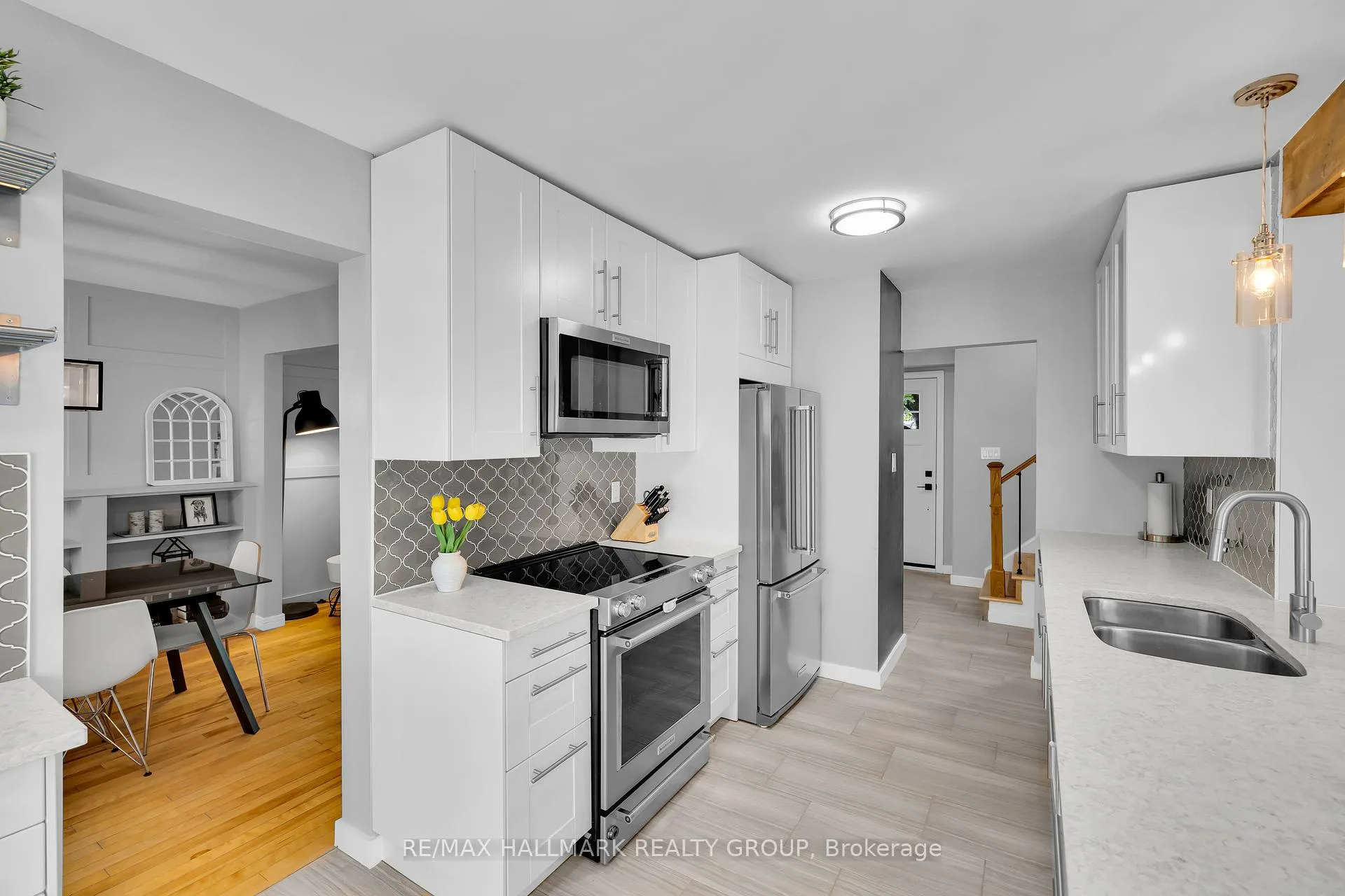 Photo 21 of 1089 Chablis Park, Ottawa, Convent Glen — HOMEH