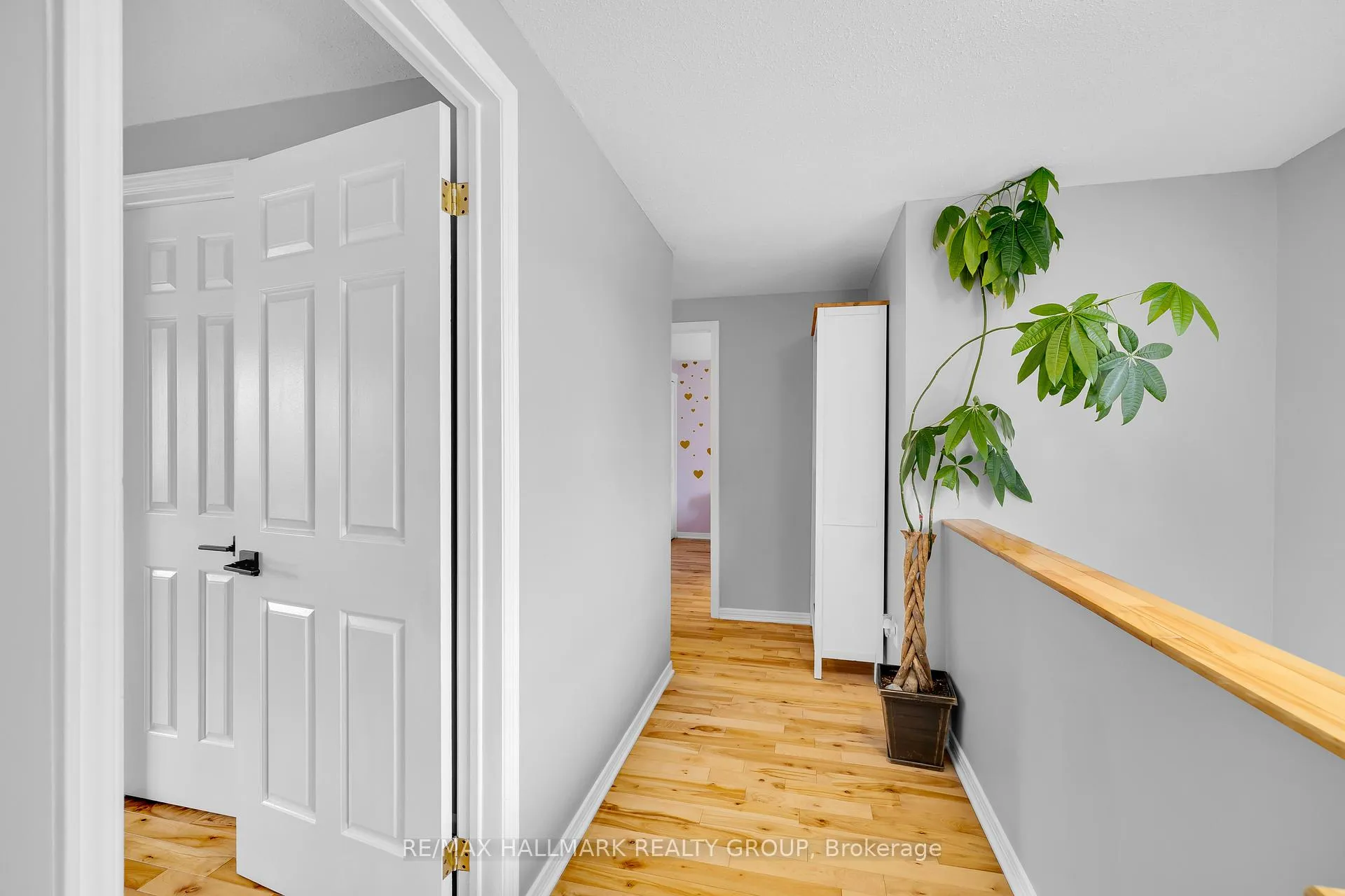 Photo 27 of 1089 Chablis Park, Ottawa, Convent Glen — HOMEH