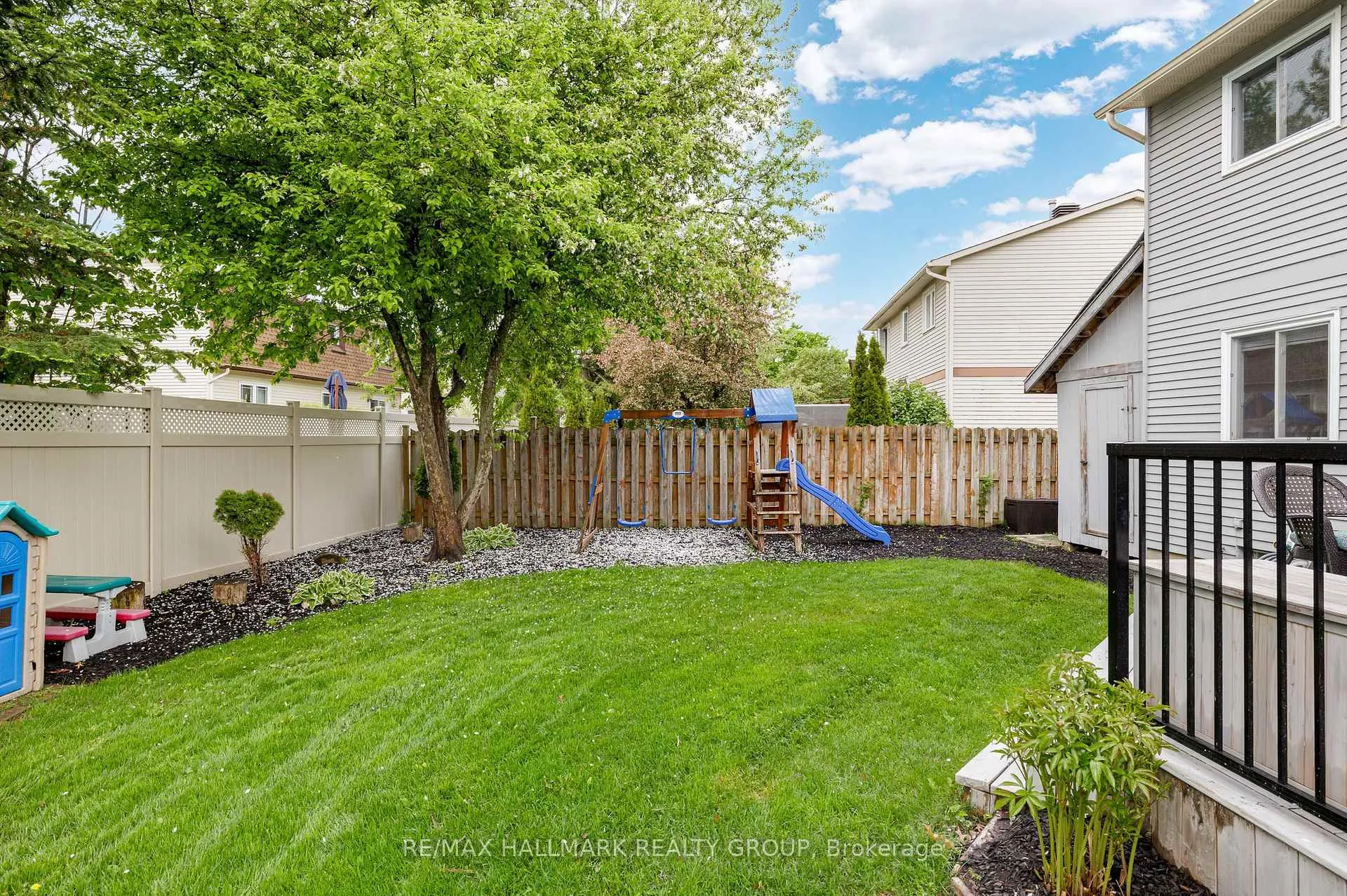 Photo 50 of 1089 Chablis Park, Ottawa, Convent Glen — HOMEH