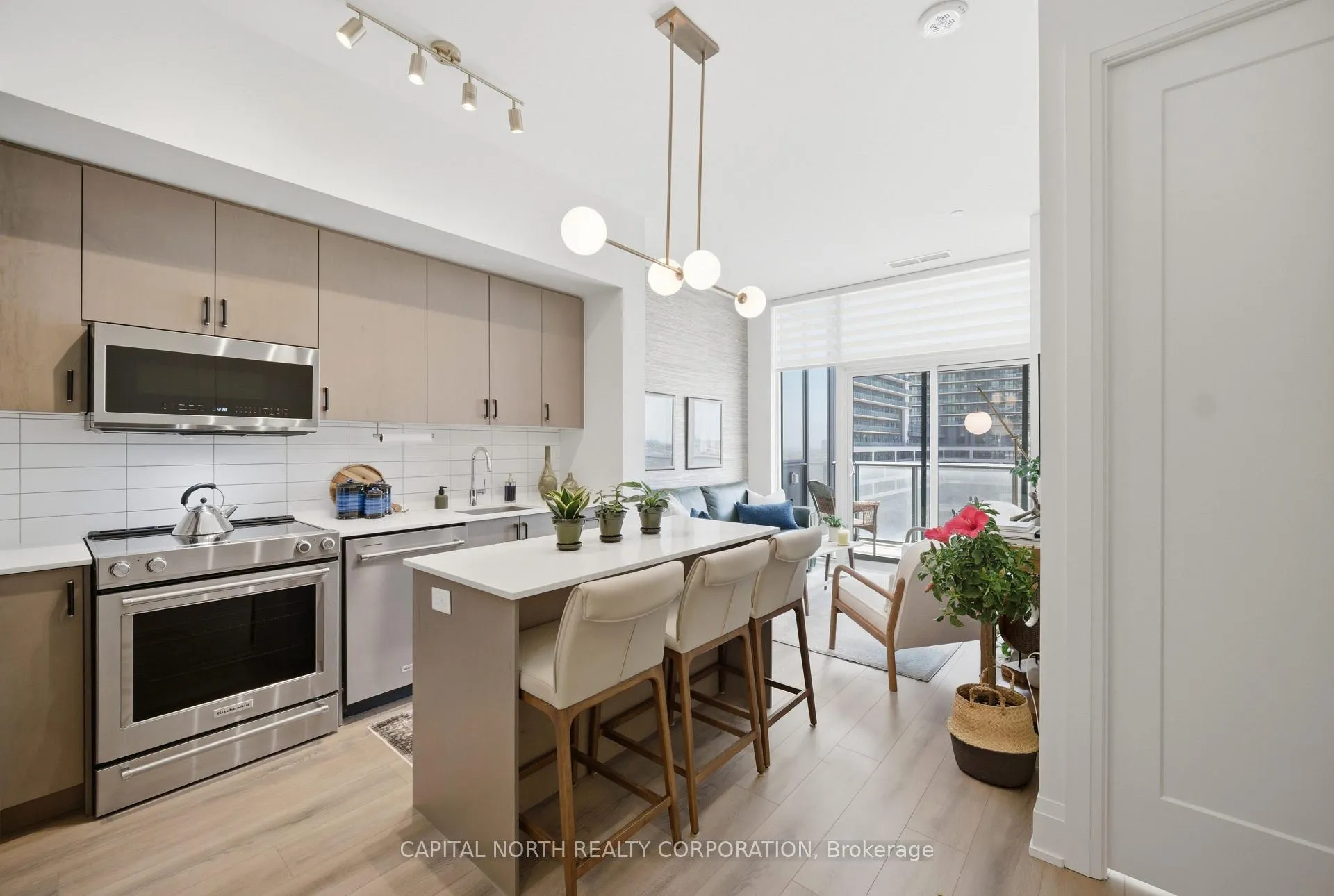 Photo 5 of Unit 620, 9000 Jane Street, Vaughan, Vellore Village — HOMEH