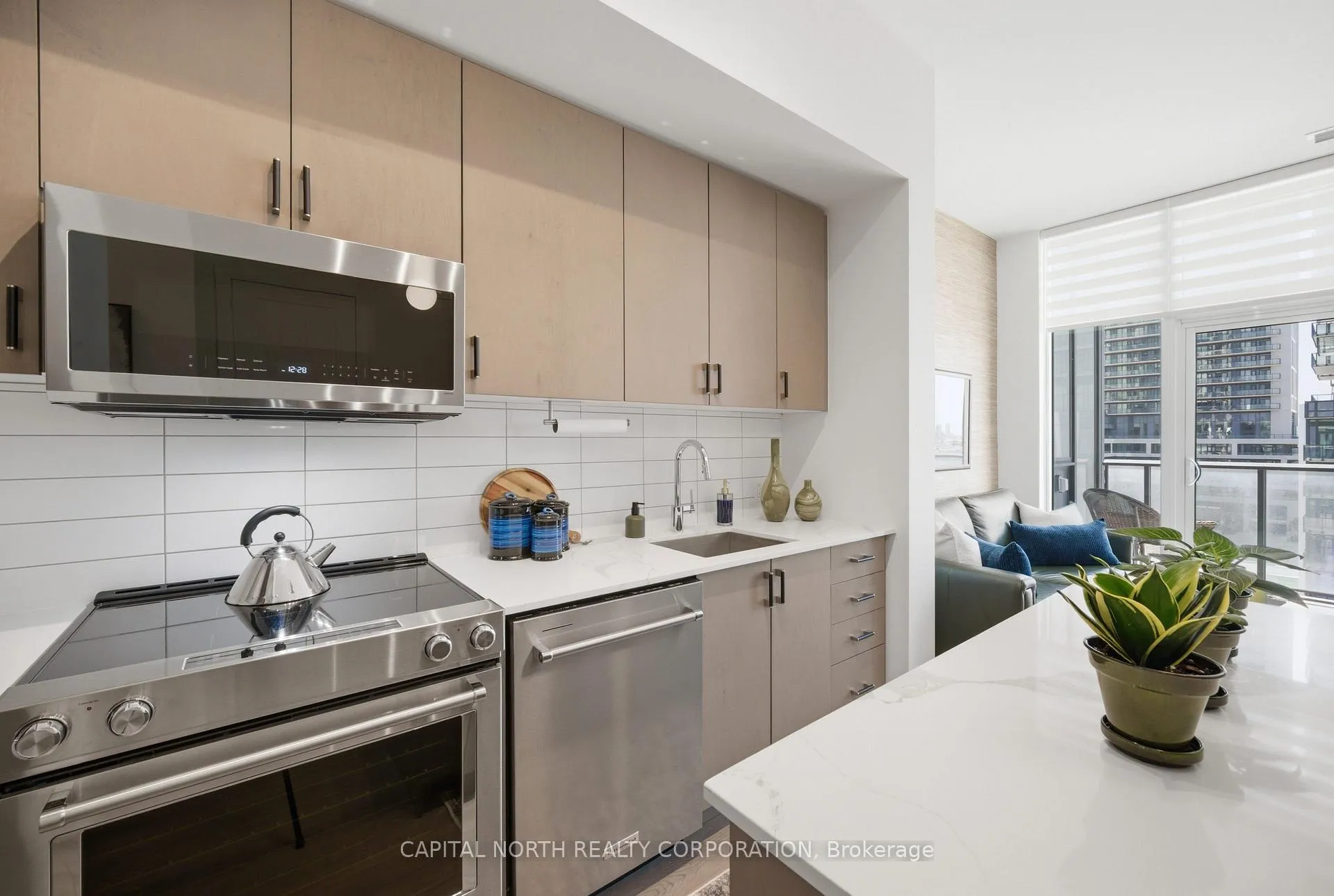 Photo 7 of Unit 620, 9000 Jane Street, Vaughan, Vellore Village — HOMEH