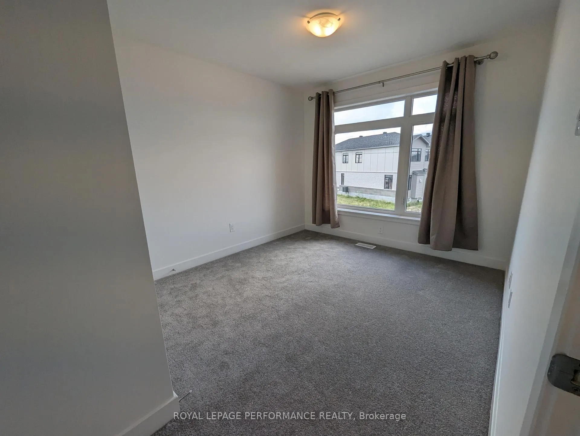 Photo 15 of 301 Monticello Avenue, Ottawa, Kanata - Emerald Meadows/Trailwest — HOMEH