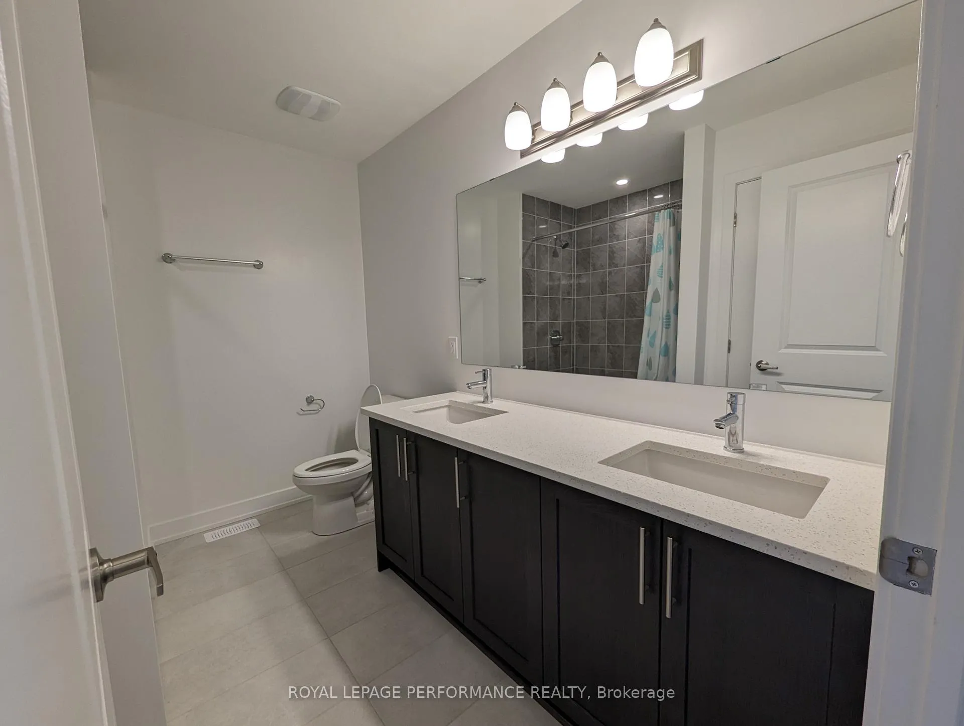 Photo 17 of 301 Monticello Avenue, Ottawa, Kanata - Emerald Meadows/Trailwest — HOMEH