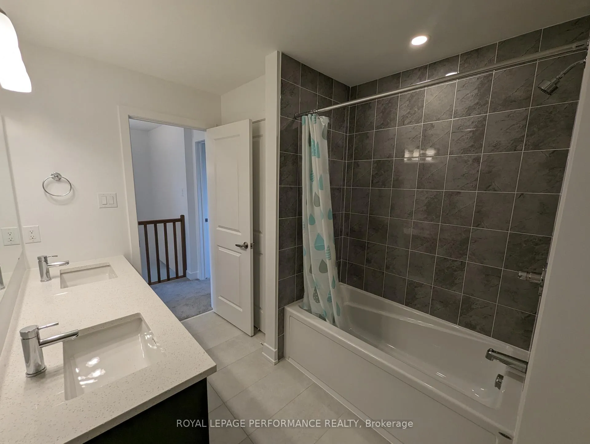 Photo 18 of 301 Monticello Avenue, Ottawa, Kanata - Emerald Meadows/Trailwest — HOMEH
